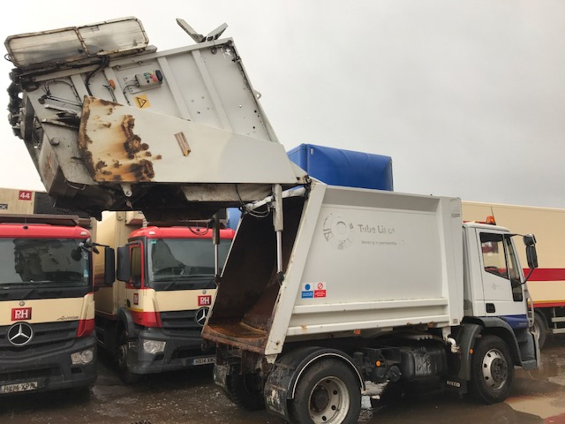 2005 Iveco Eurocargo 130E18 bin lorry - Bild 2 aus 3