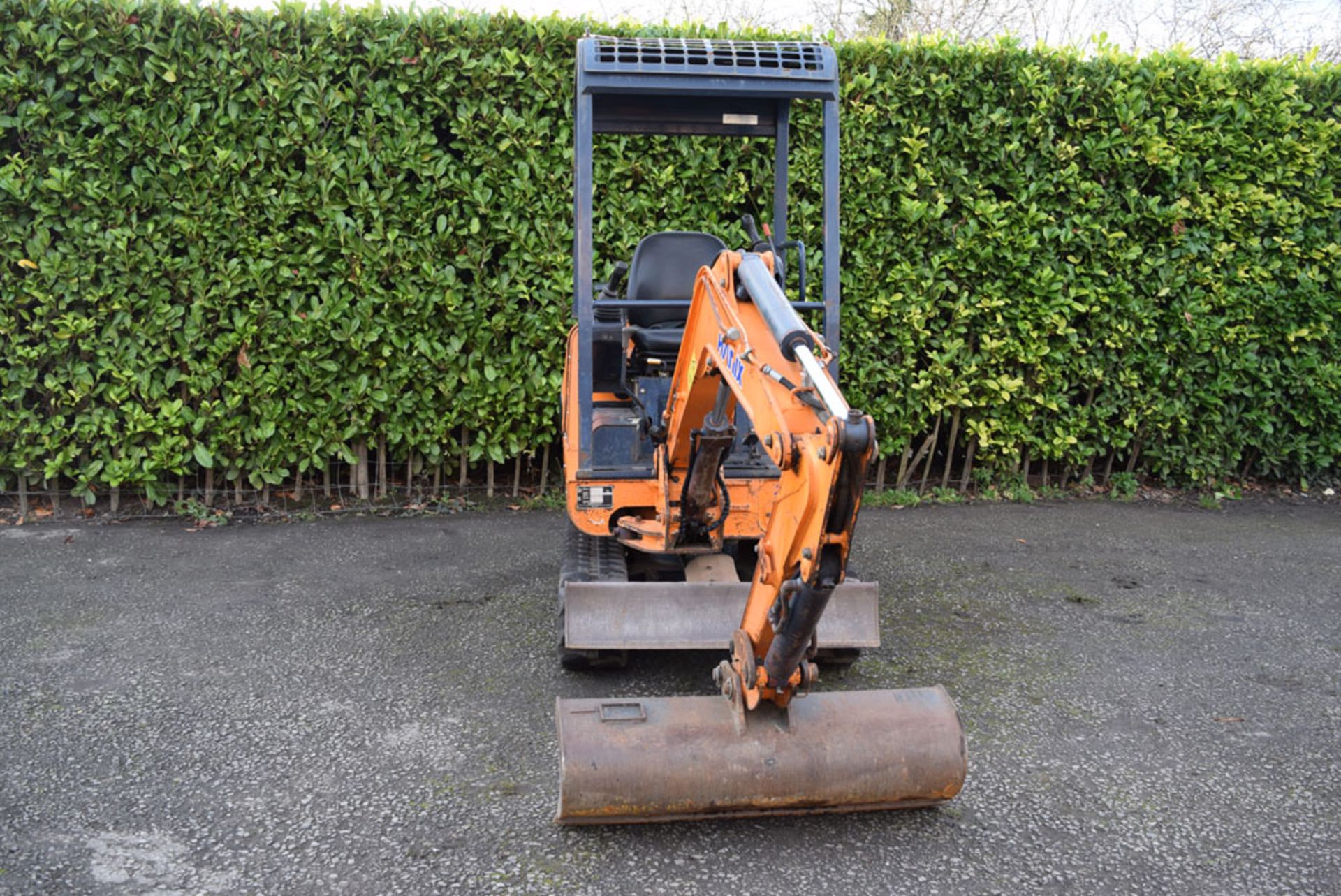 2010 Hanix H15B-2 Mini Digger - Bild 3 aus 3