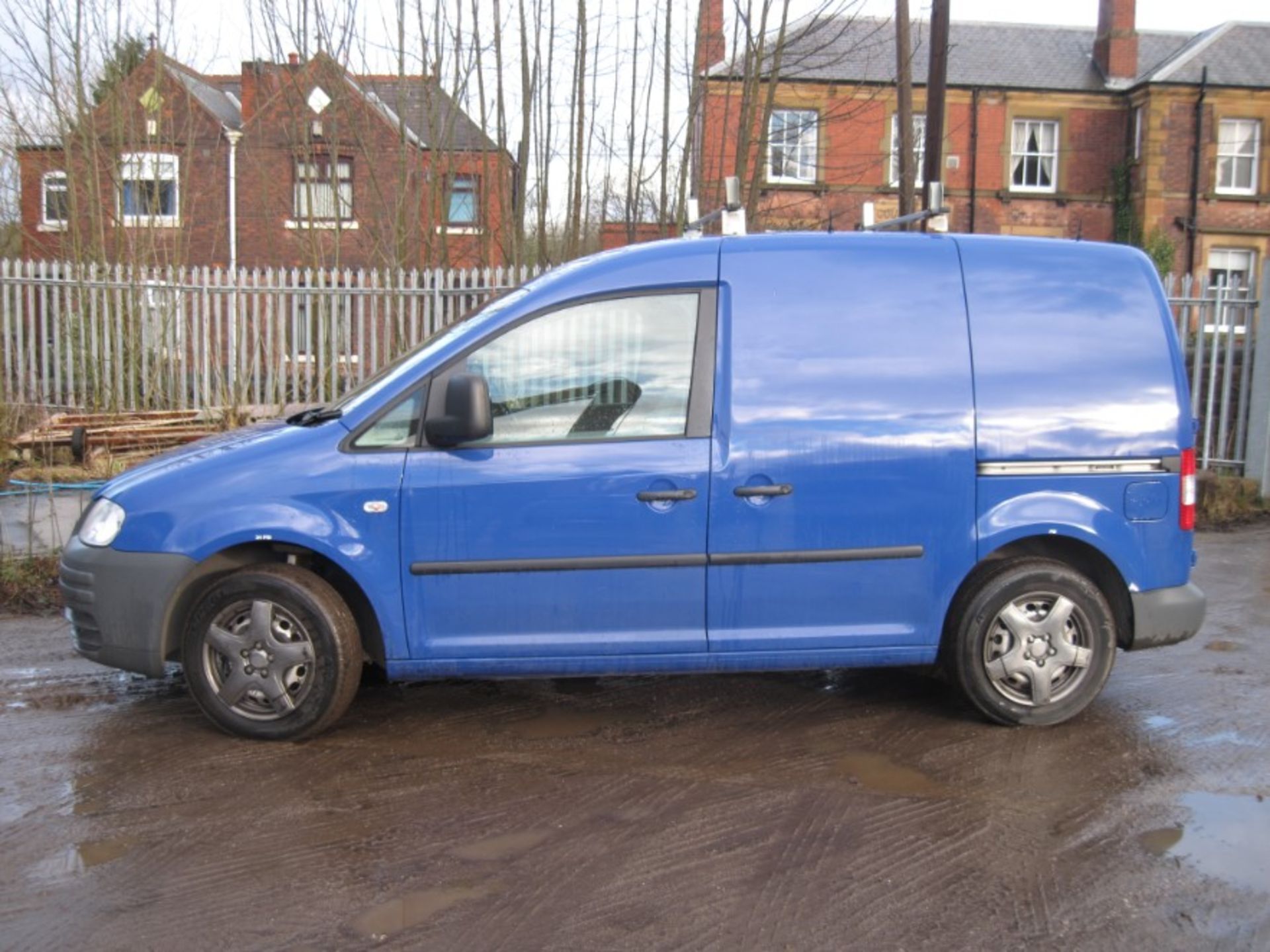 2009 Volkswagen Caddy Van - Image 2 of 3