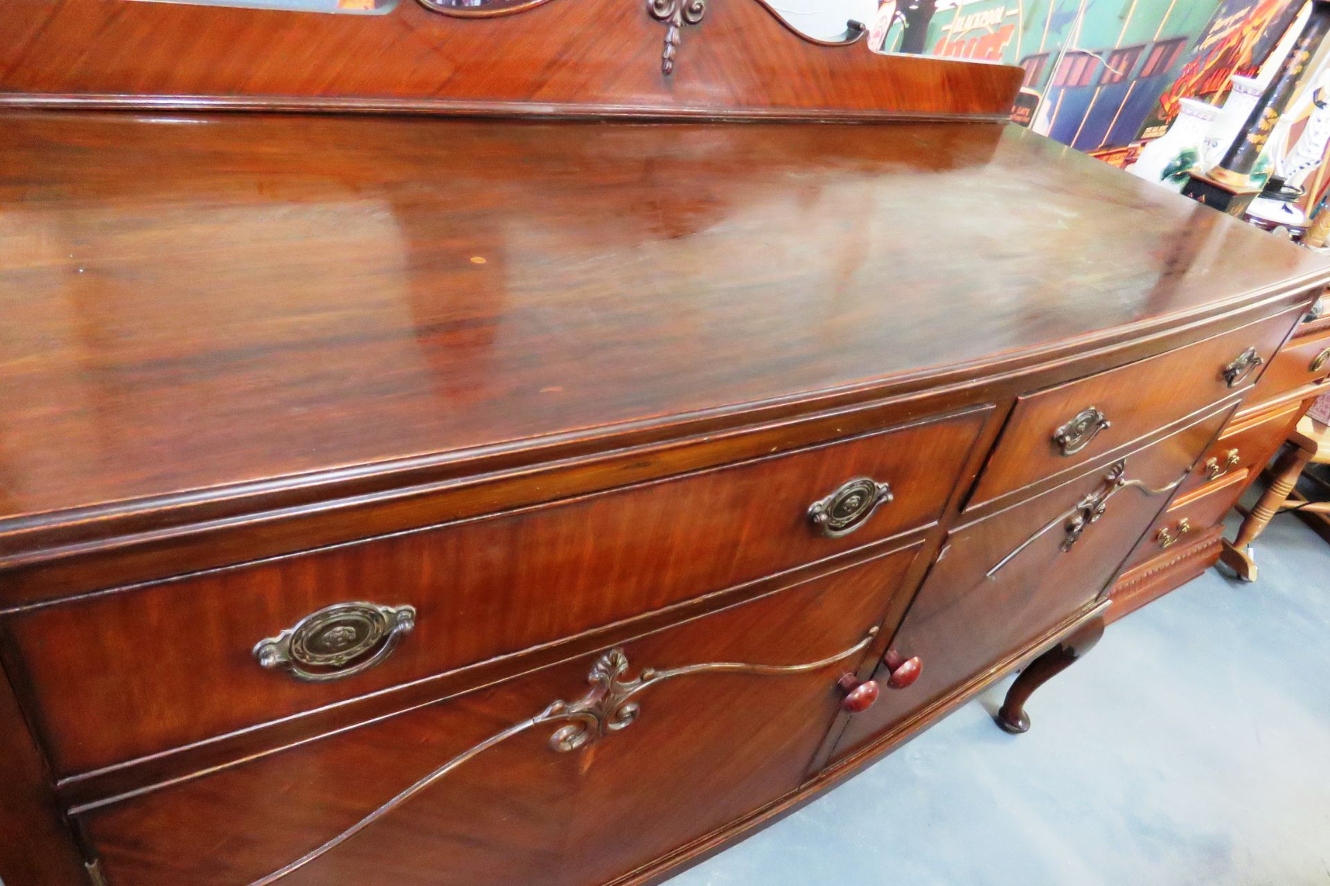 VINTAGE DARK OAK ORNATE SIDEBOARD WITH QUEEN ANN LEGS - Image 3 of 3