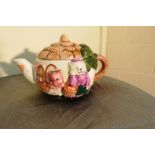 NOVELTY TEA POT - WOODLAND SCENE