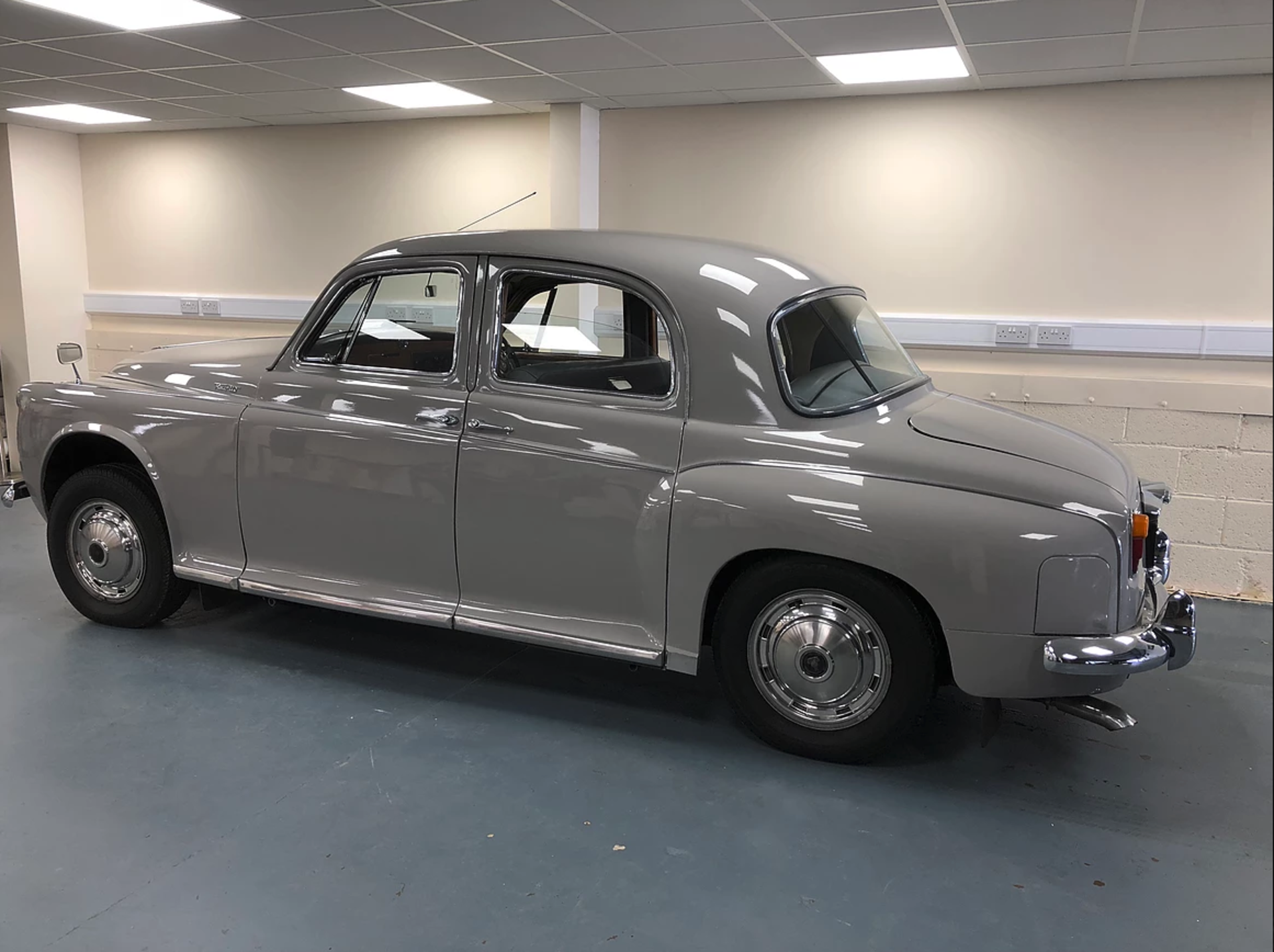 Rover P4 110 – 1964. Excellent condition. Very clean & just out of storage. - Image 5 of 12