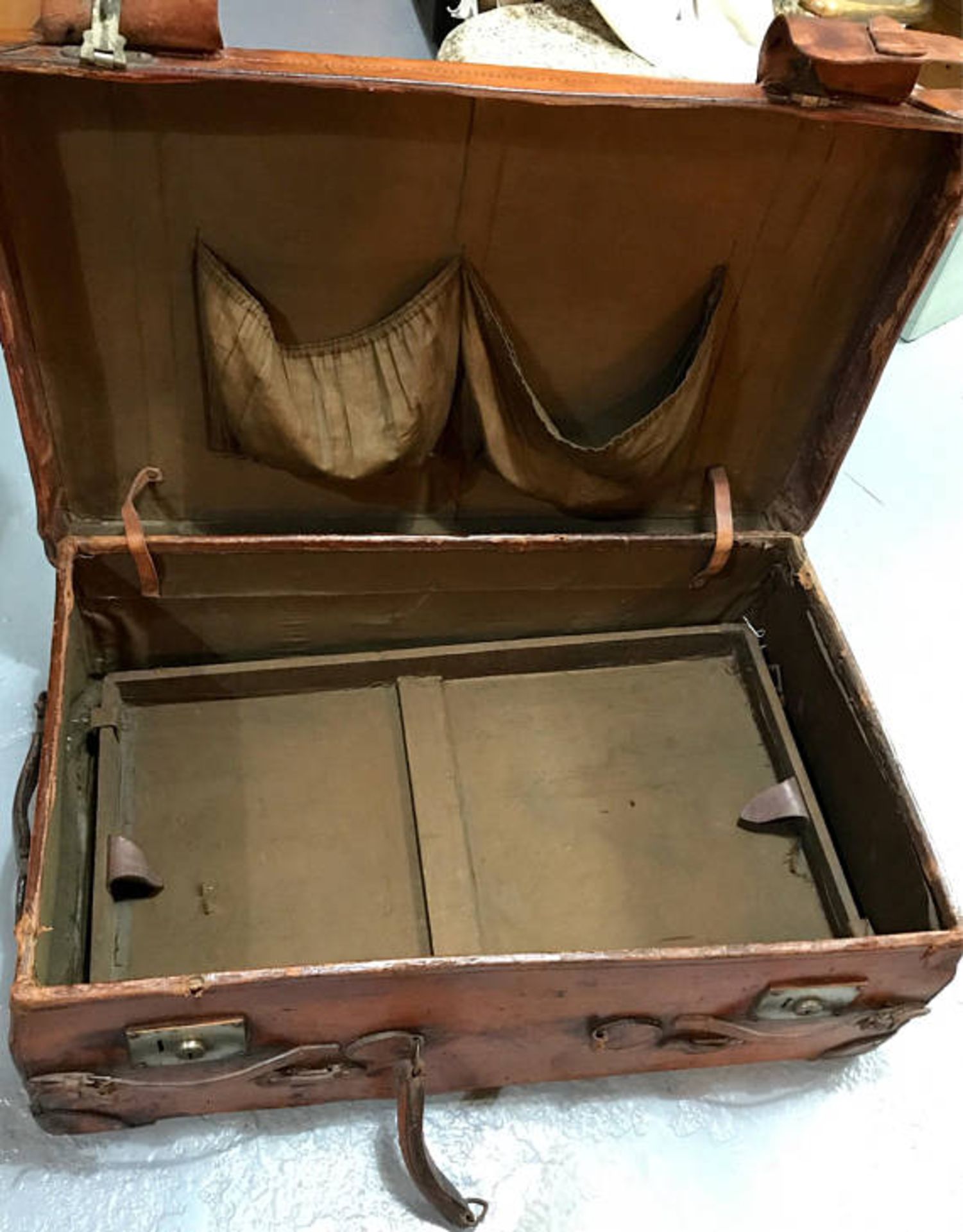 Antique Leather Suitcase, Initialled J.E.B., Complete With Provenance Of Ownership c1900s - Image 4 of 10