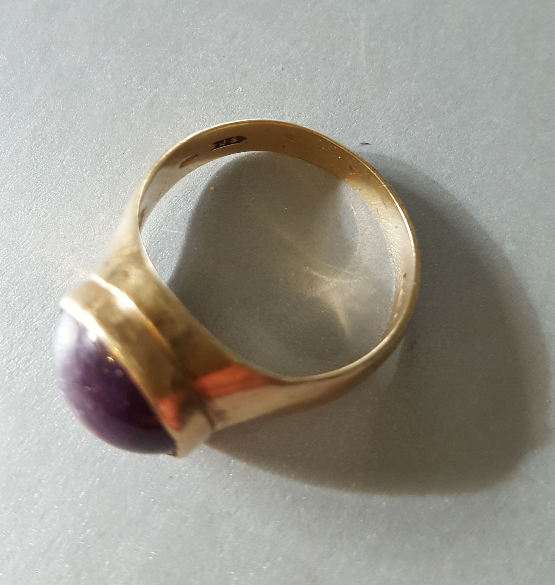 Fine Jewellery 9ct Gold Dress Ring Large Purple Stone Size 'R' - Bild 2 aus 2