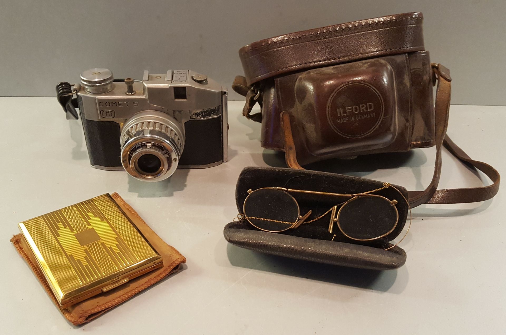 Vintage Retro Comet Camera Ilford Camera Case Compact & Spectacles NO RESERVE