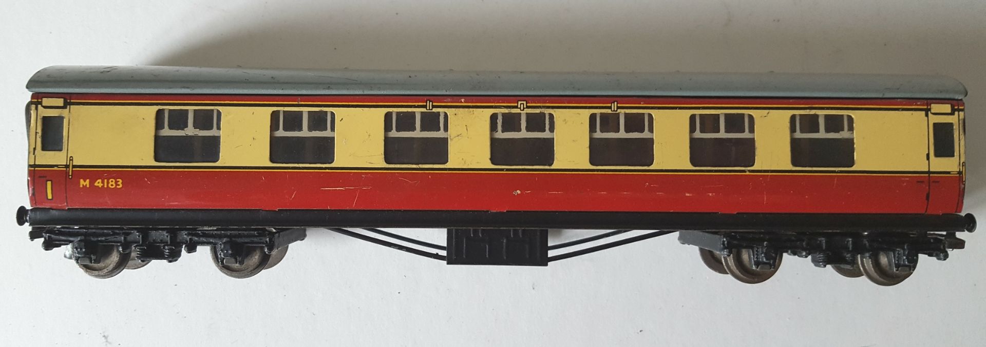 Vintage Retro 2 x Tin Plate Model Train Coaches 00 Gauge Hornby Dublo Meccano - Bild 4 aus 4