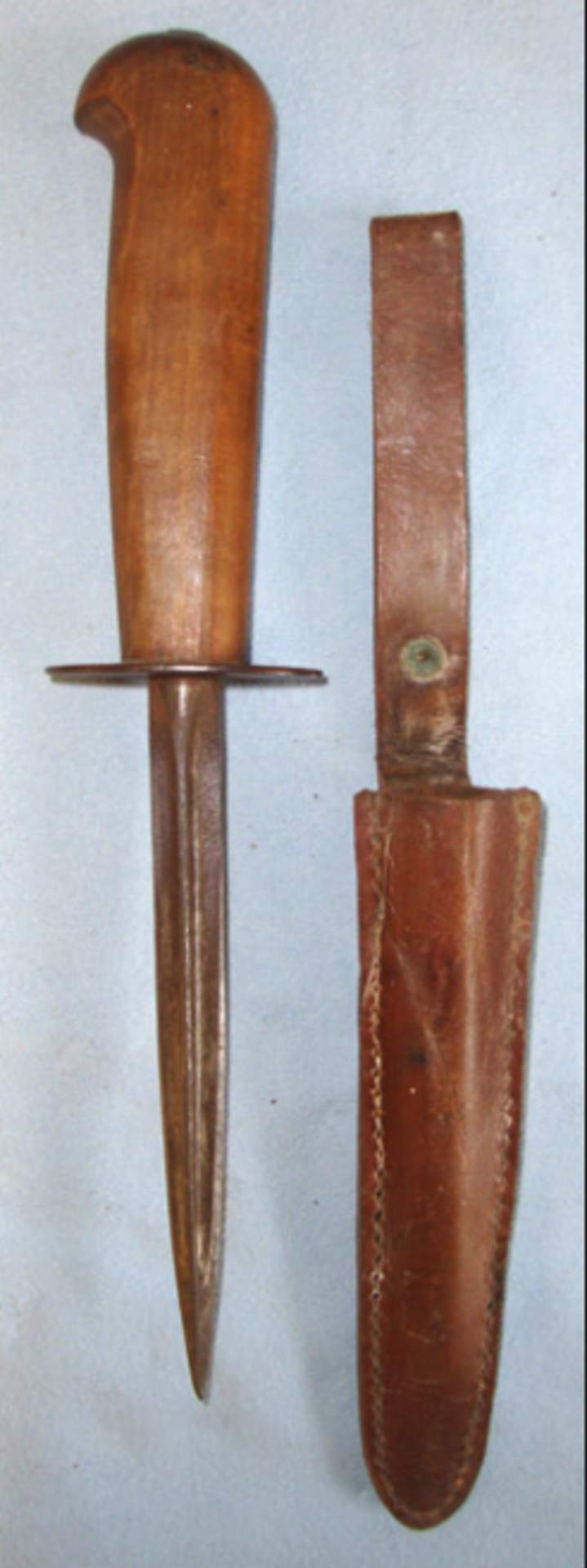 WW1 French 1916 Issue Fighting Knife And Leather Sheath With Belt Loop