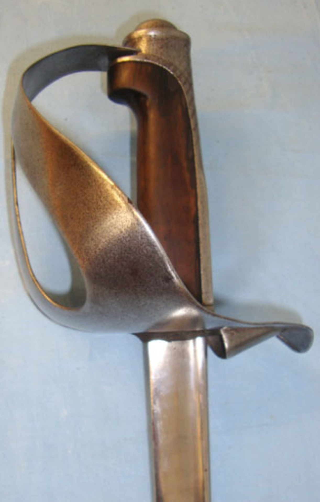 WW1 Italian Model 1871/ 1909 Cavalry Trooper's Sword With Pipe Back Blade & Scabbard - Image 3 of 3