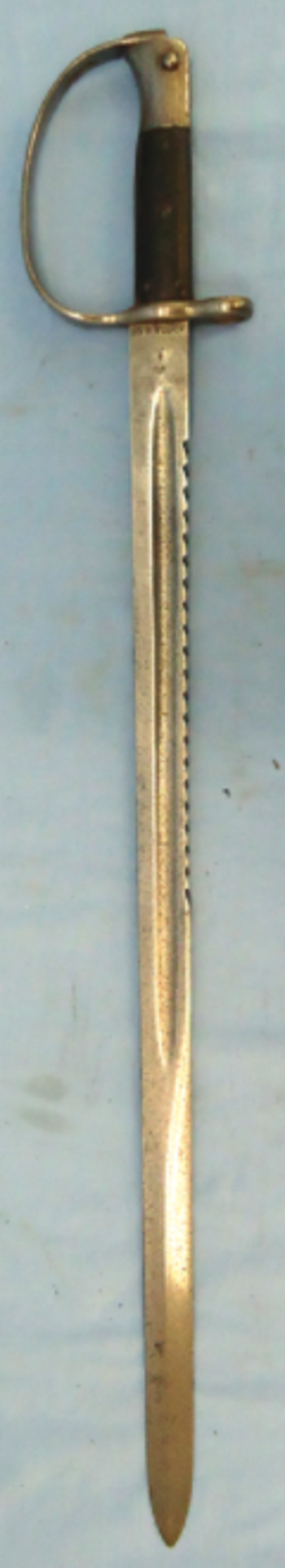 British Martini Henry Pattern 1879 Artillery Sawback Bayonet. - Bild 3 aus 3