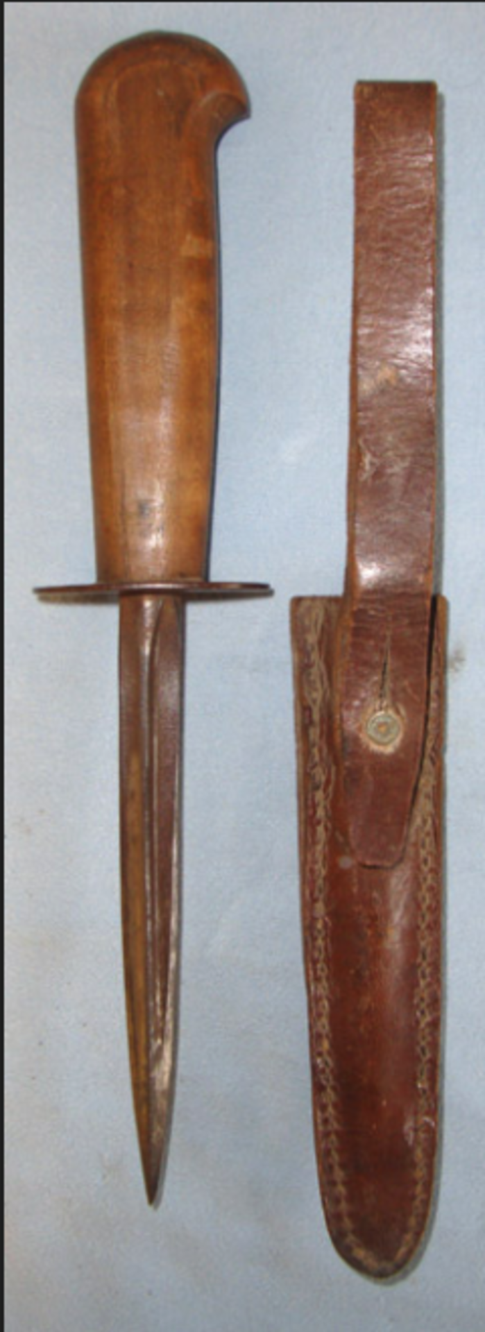 WW1 French 1916 Issue Fighting Knife And Leather Sheath With Belt Loop - Bild 3 aus 3