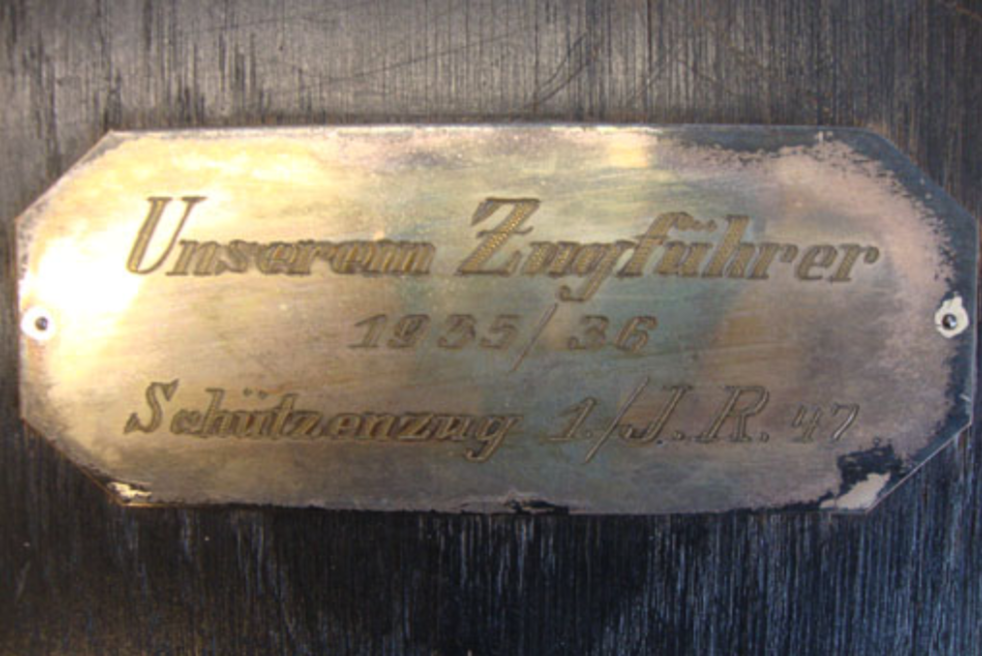 Pre WW2 German Nazi Era 1935-36 Commemorative Wall Plaque To 'Unserem Zugfuhrer' (Our Leader). - Bild 2 aus 3