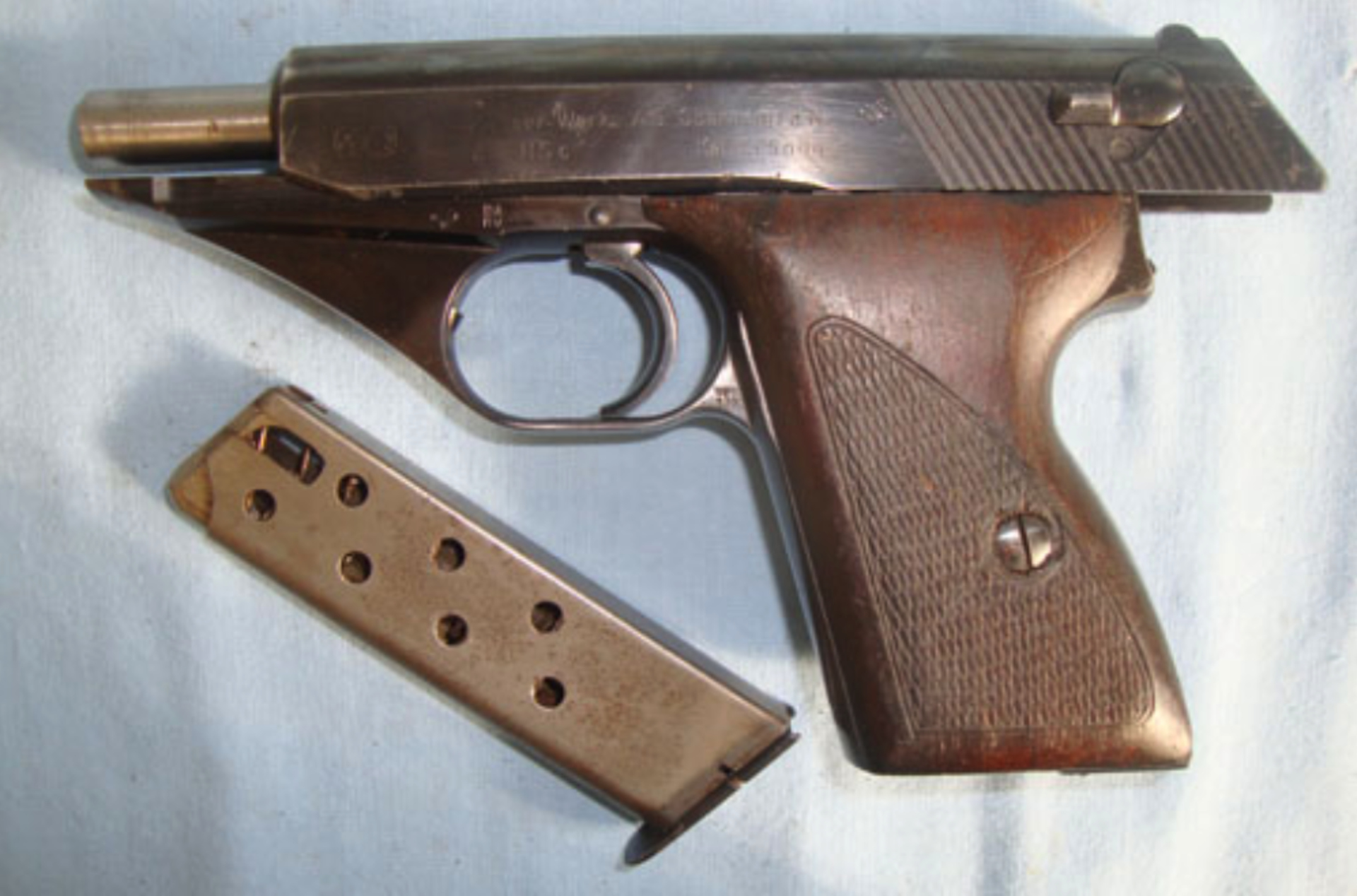 Rare, WW2 Nazi German Mauser HSc 7.65mm Semi Automatic Pistol. - Image 3 of 3