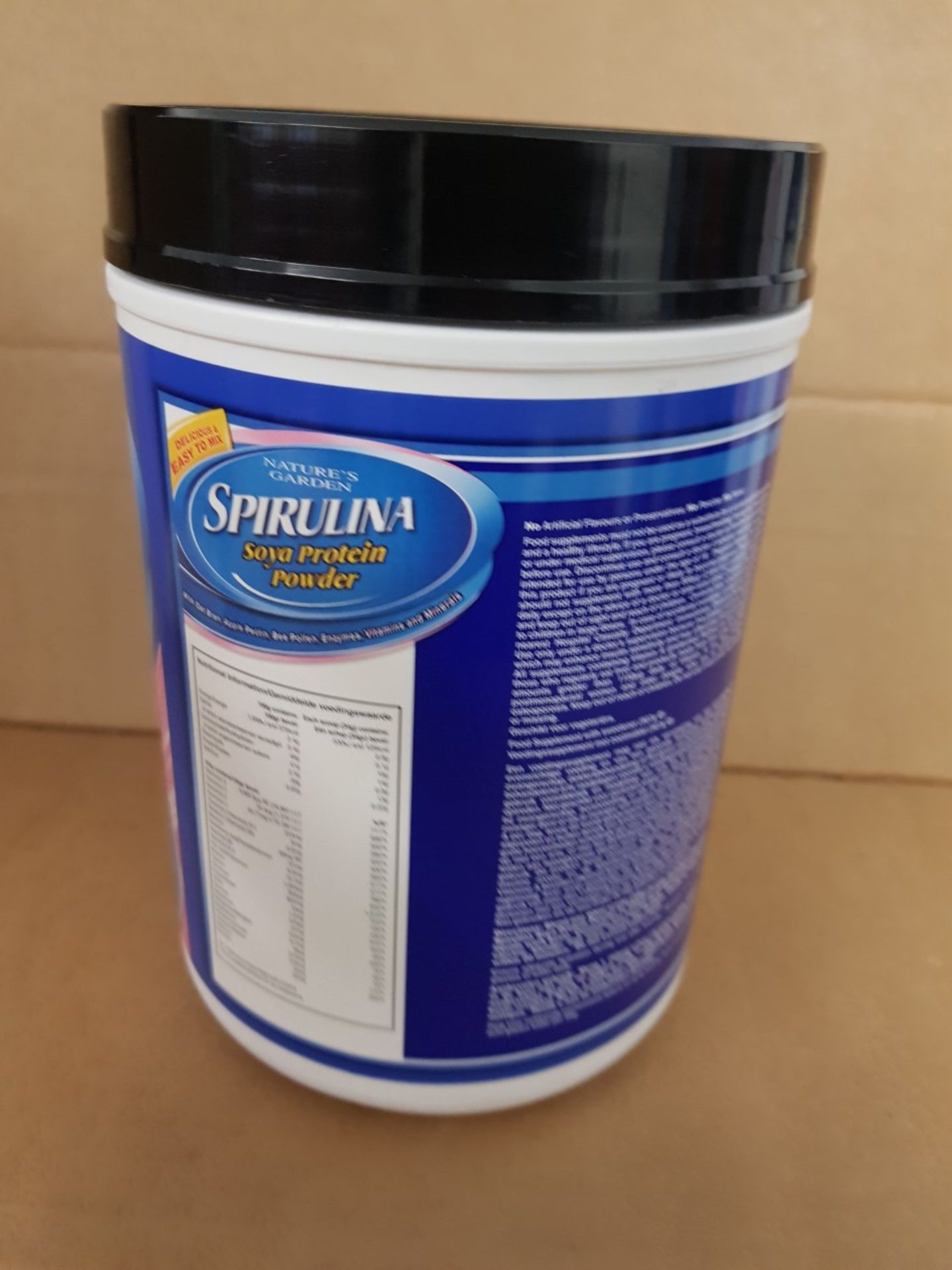 40 x NEW & SEALED 907G Tubs of Nature's Garden Spirulina - Soya Protein Powder. Makes delicious - Image 7 of 10