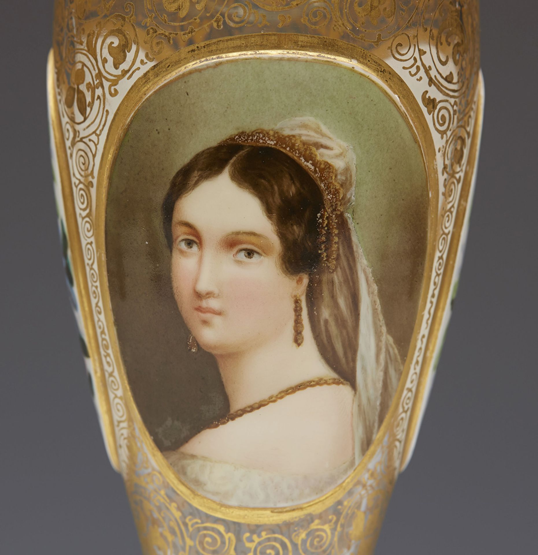 Antique Bohemian Painted Portrait Glass Vase C.1880 - Bild 2 aus 8