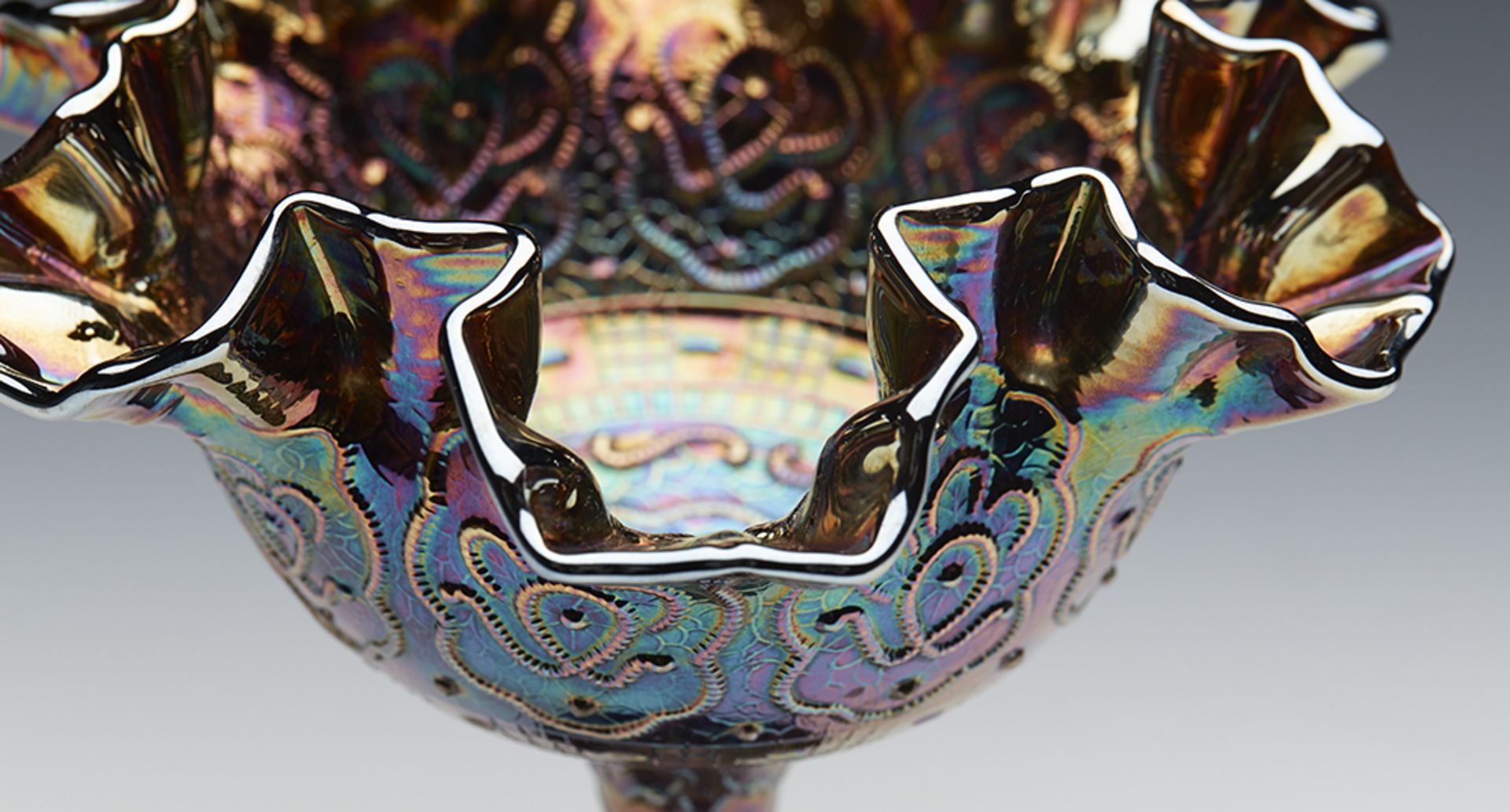 Vintage Fenton Persoan Medallion Pedestal Carnival Glass Bowl 20Th C. - Image 4 of 14