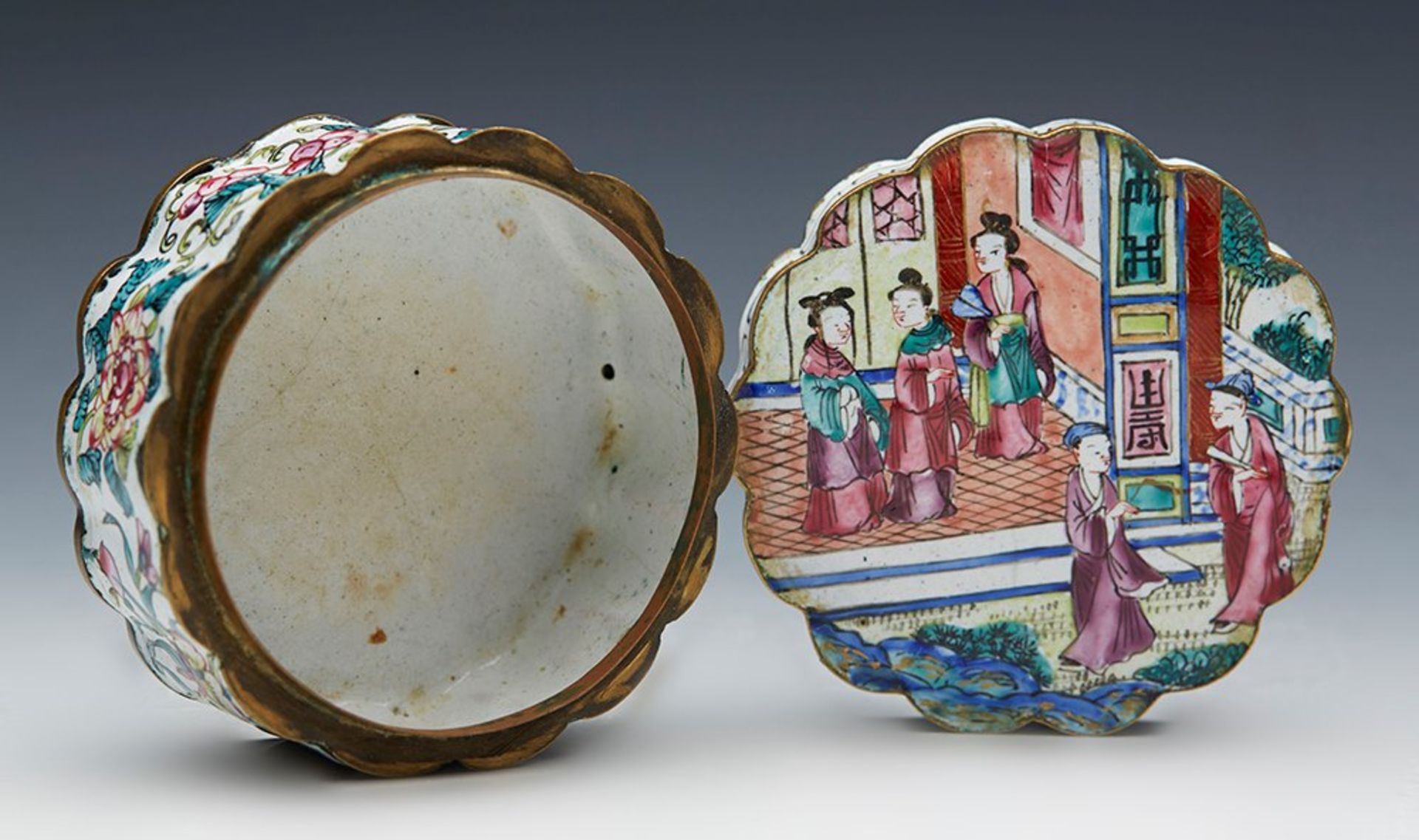 Antique Chinese Canton Enamel Lidded Box With Figures C.1800