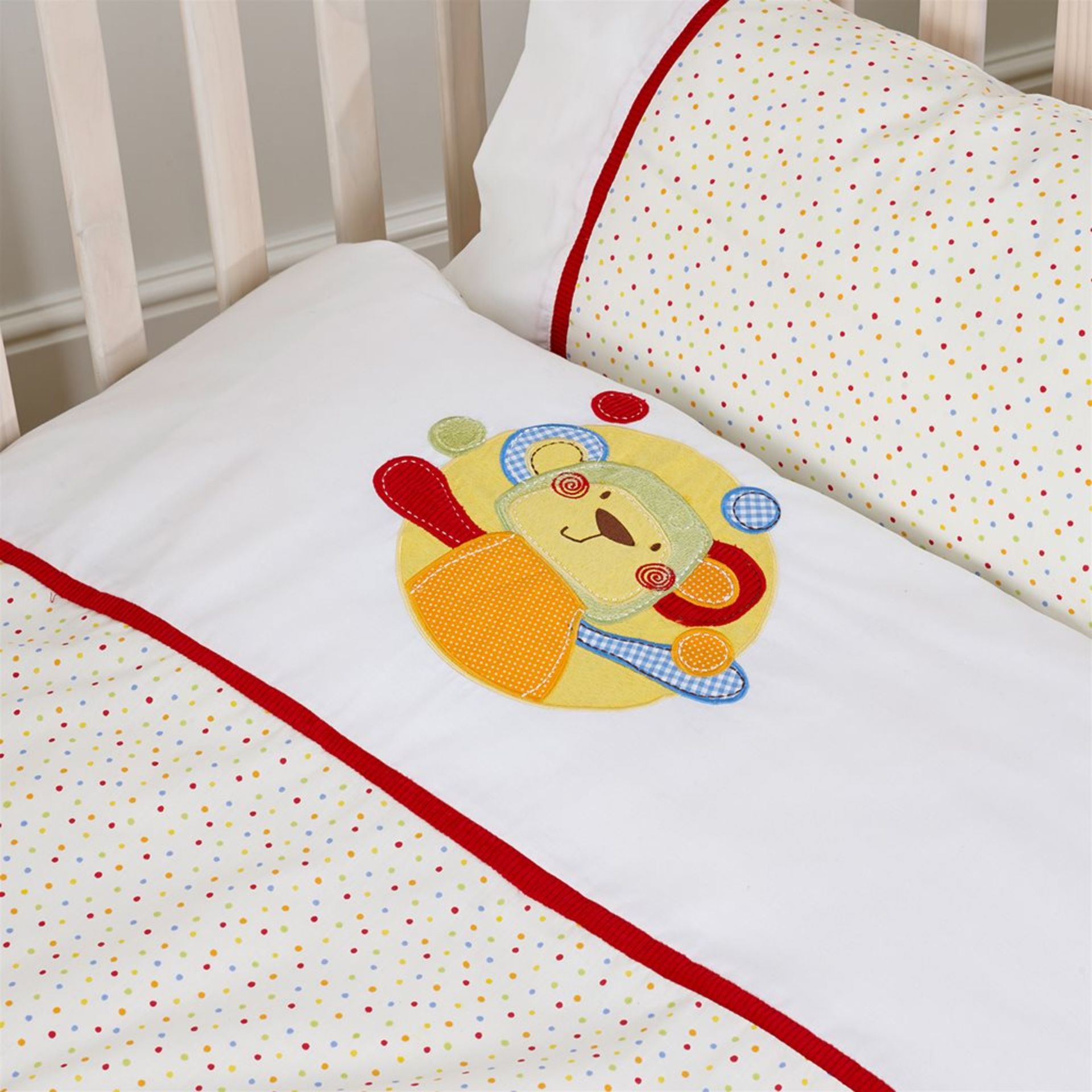 50 sets Jolly Jamboree Toddler/Cotbed Duvet Cover with Pillowcase (150 x 120cm) - Image 2 of 2