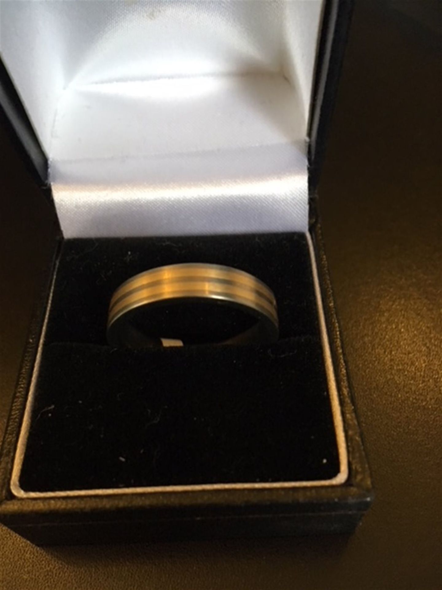 Titanium & Gold wedding ring - Image 2 of 2