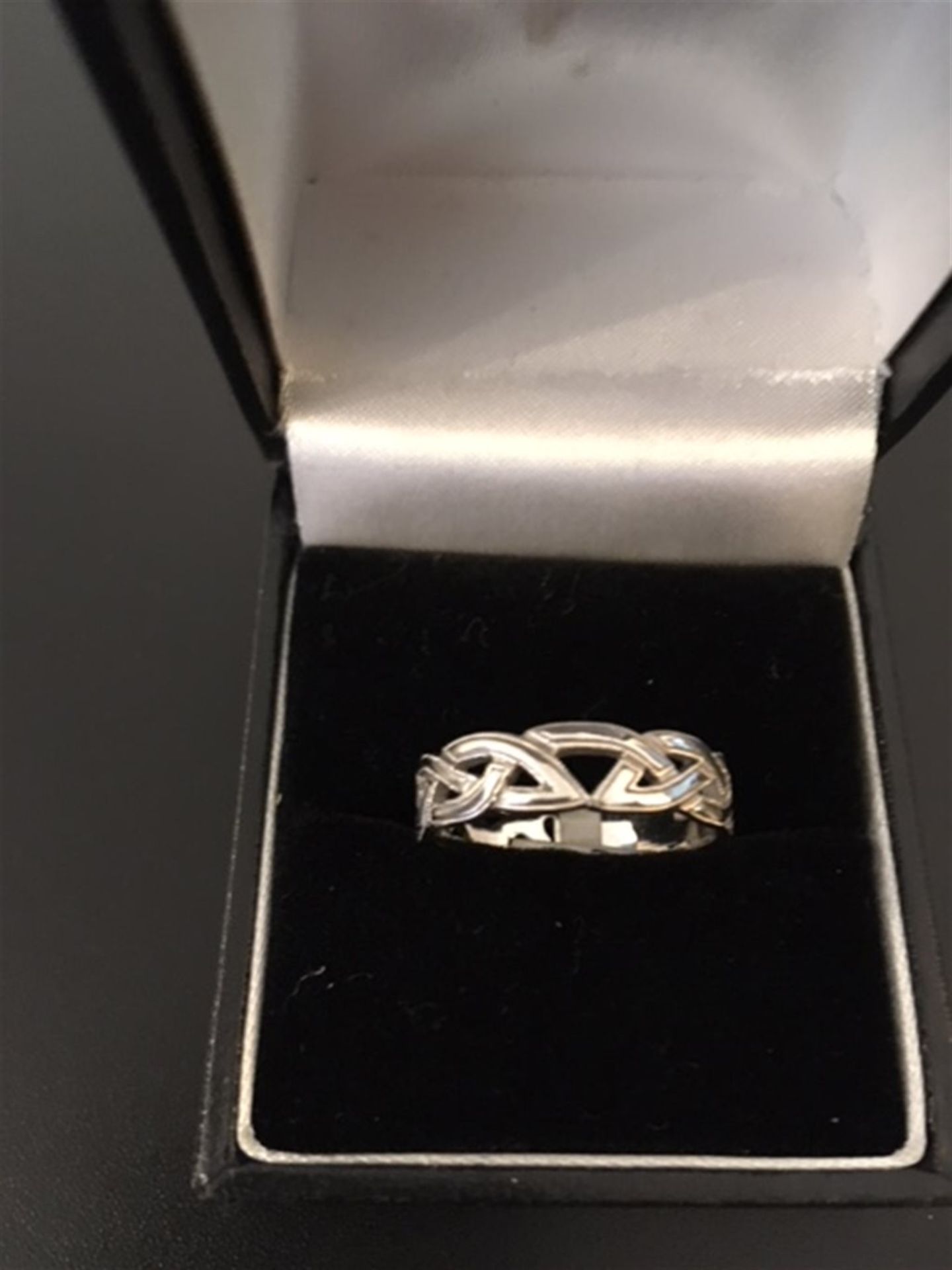 5mm Celtic wedding ring