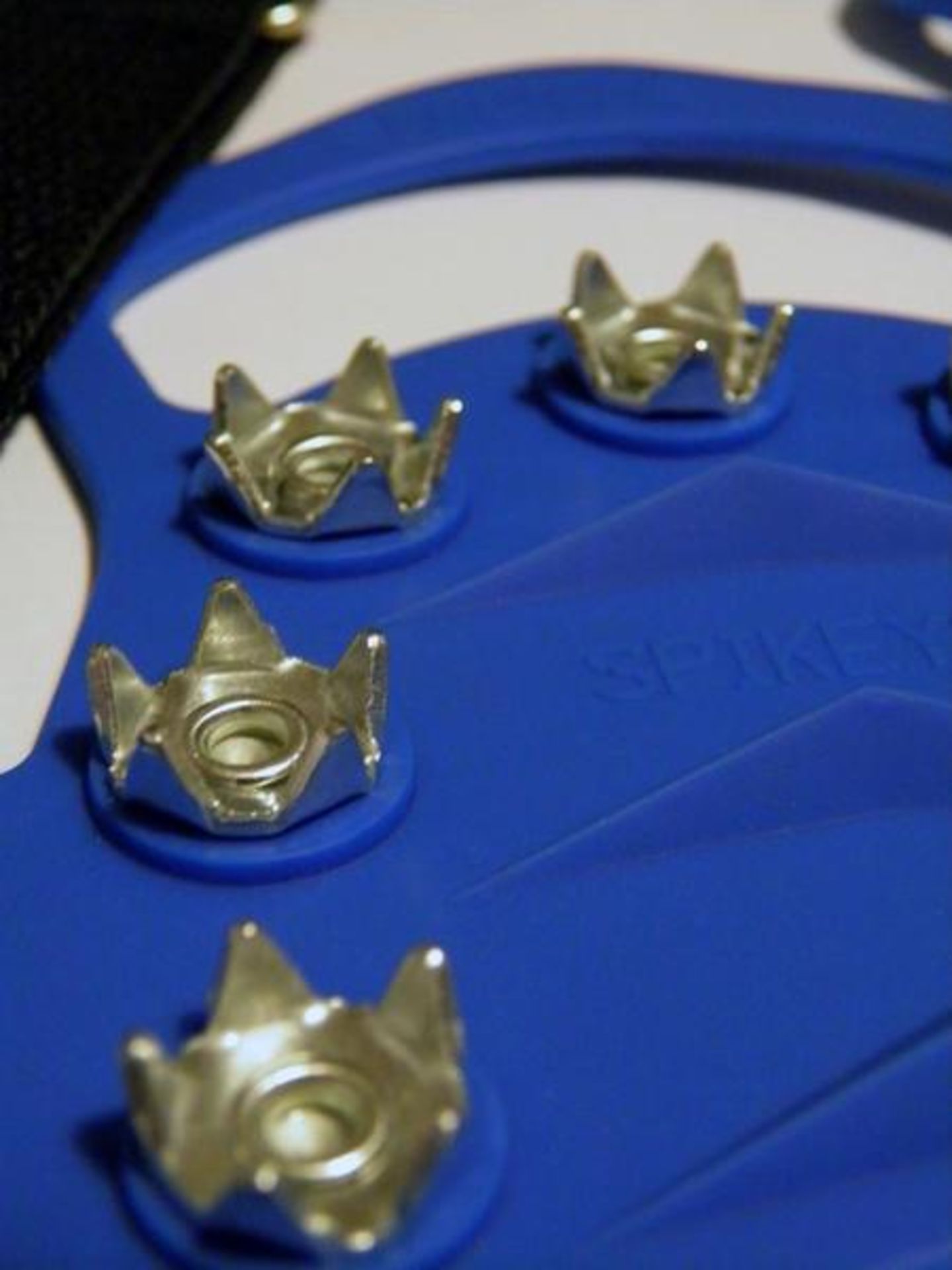 50x Blue Premium Full Foot Snow Grippers - Image 2 of 6