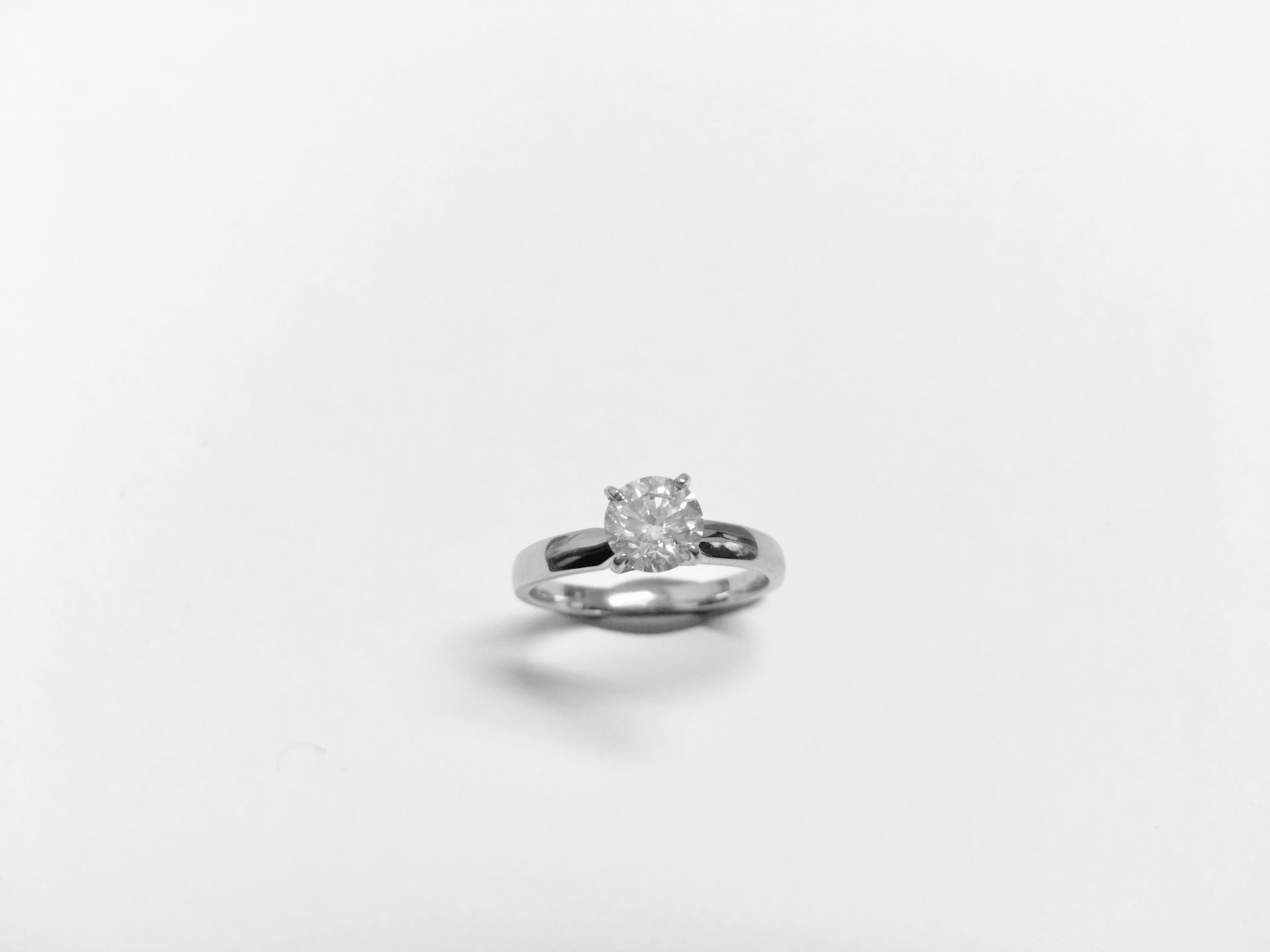 1.15ct diamond solitaire ring set in 18ct white gold. H colour and SI2 clarity. 4 claw setting. - Bild 3 aus 3