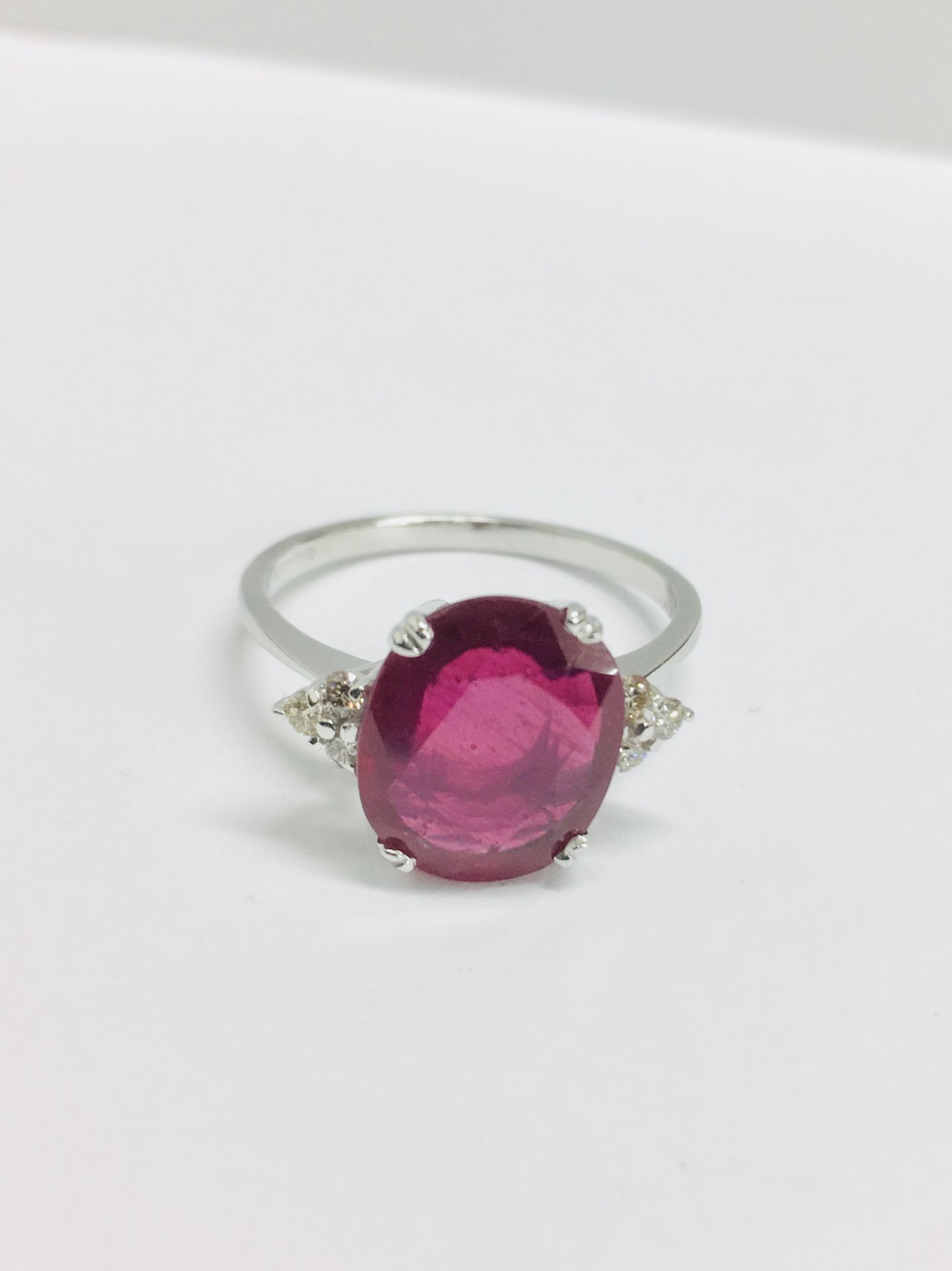 18ct Ruby Diamond Cluster ring,6ct Ruby natural(treated) 0.36ct diamond i colour si clarity,2.9gms - Bild 2 aus 5