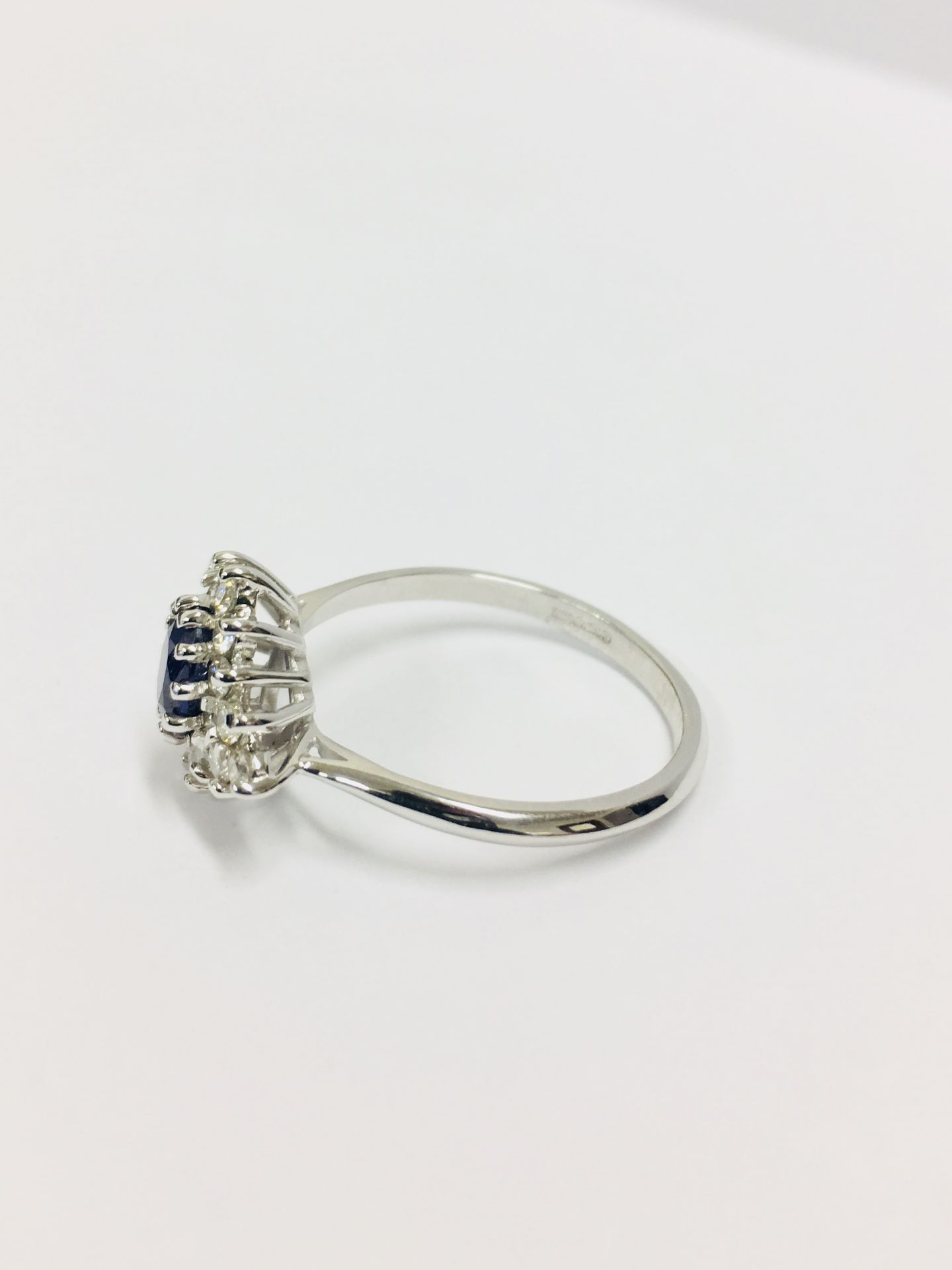 Sapphire Diamond cluster ring,1ct sapphire ,0.36ct diamond i colour si2 grade,9ct white gold,size - Bild 2 aus 5