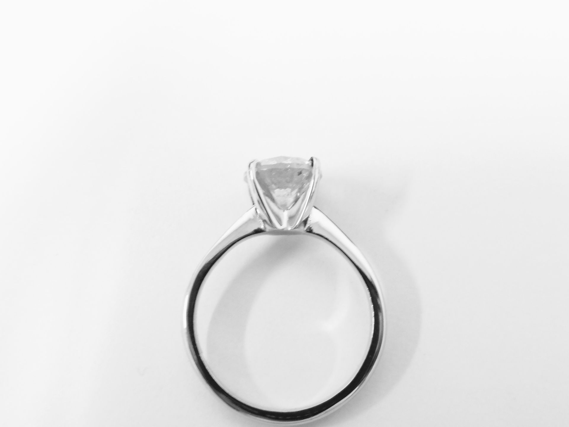 2.00ct diamond solitaire ring set in 18ct gold. Enchanced diamond, H colour and I2 clarity. 4 claw - Bild 3 aus 3