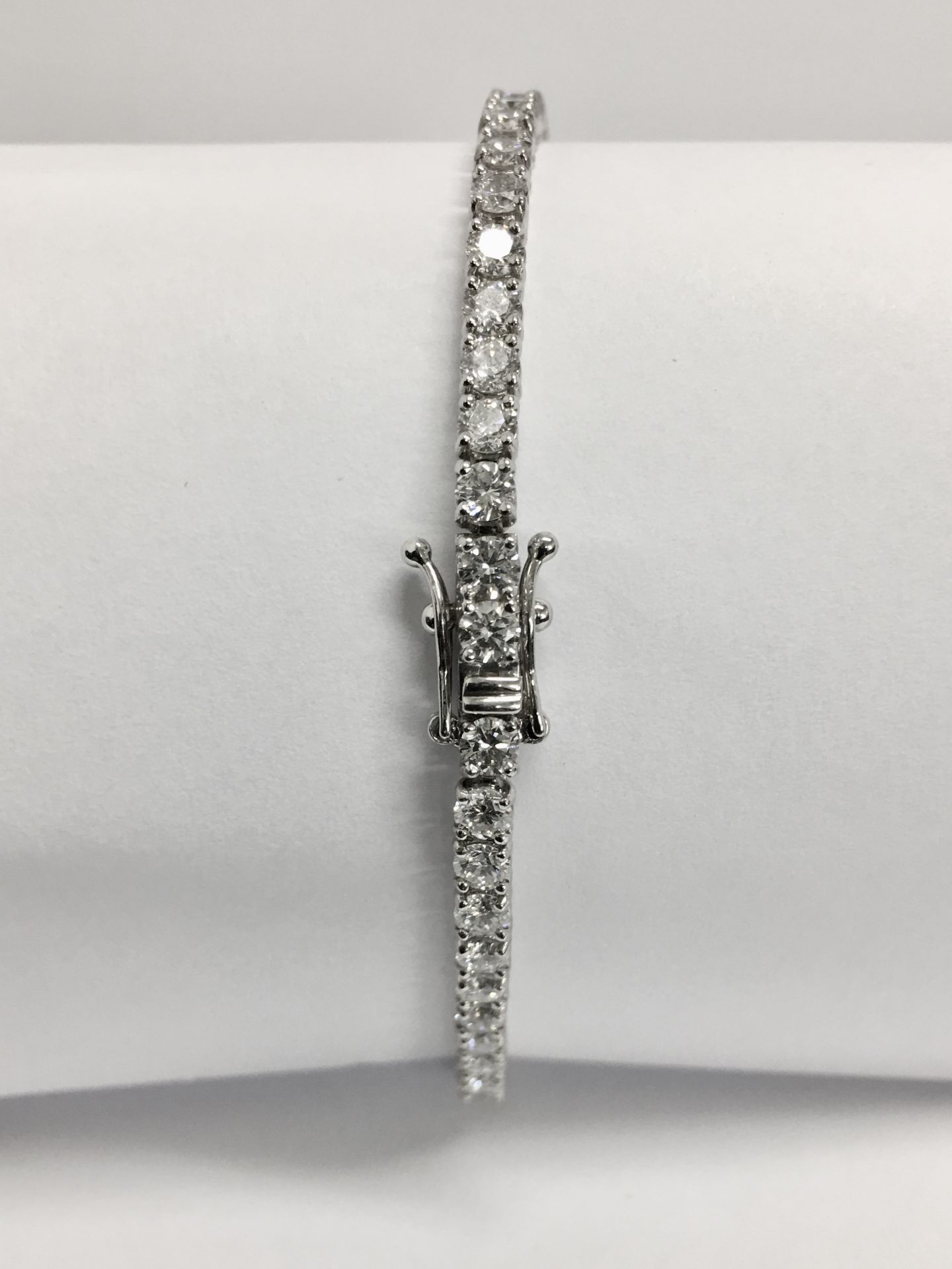 6.60ct Diamond tennis bracelet set with brilliant cut diamonds of I/J colour, si2 clarity. All set - Image 5 of 5