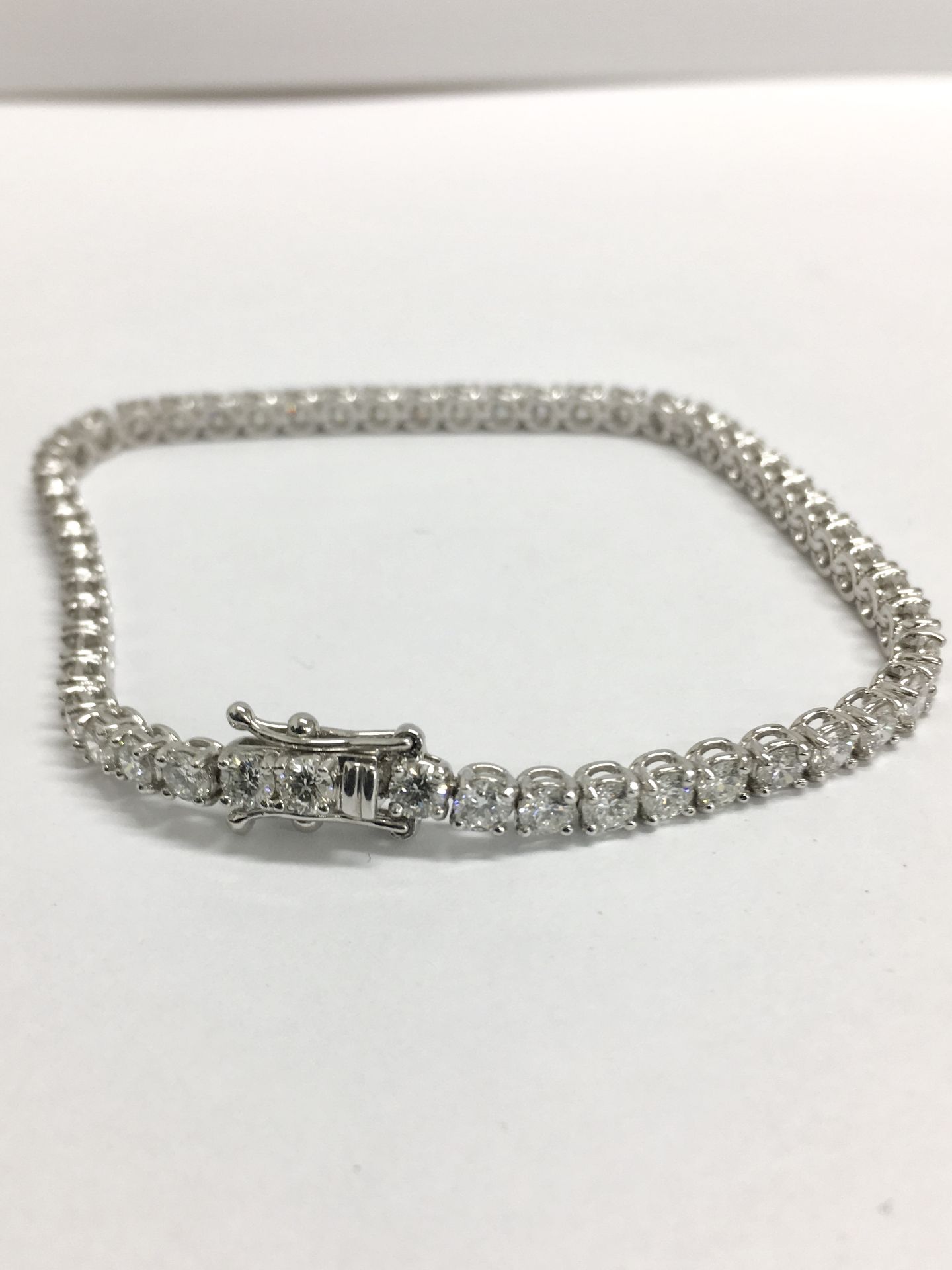 6.60ct Diamond tennis bracelet set with brilliant cut diamonds of I/J colour, si2 clarity. All set - Image 2 of 5