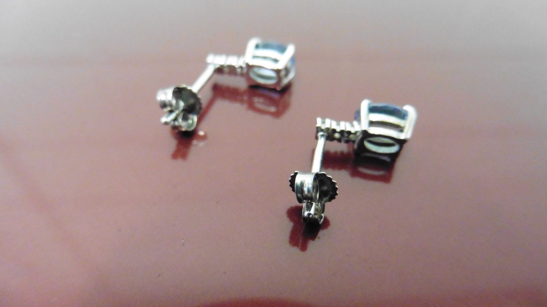 Ceylon Sapphire and diamond drop style earrings each with an Oval cut sapphire, 6 x 4mm and 4 - Bild 3 aus 4