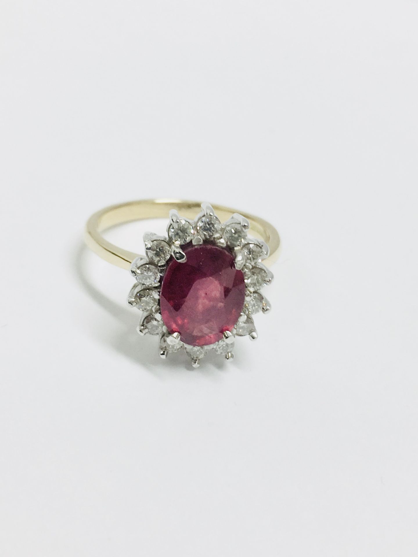 8.70ct Ruby diamond cluster ring ,8.70 ct ruby(treated) 1.30ct round brilliant cut diamonds si2 I - Image 6 of 6