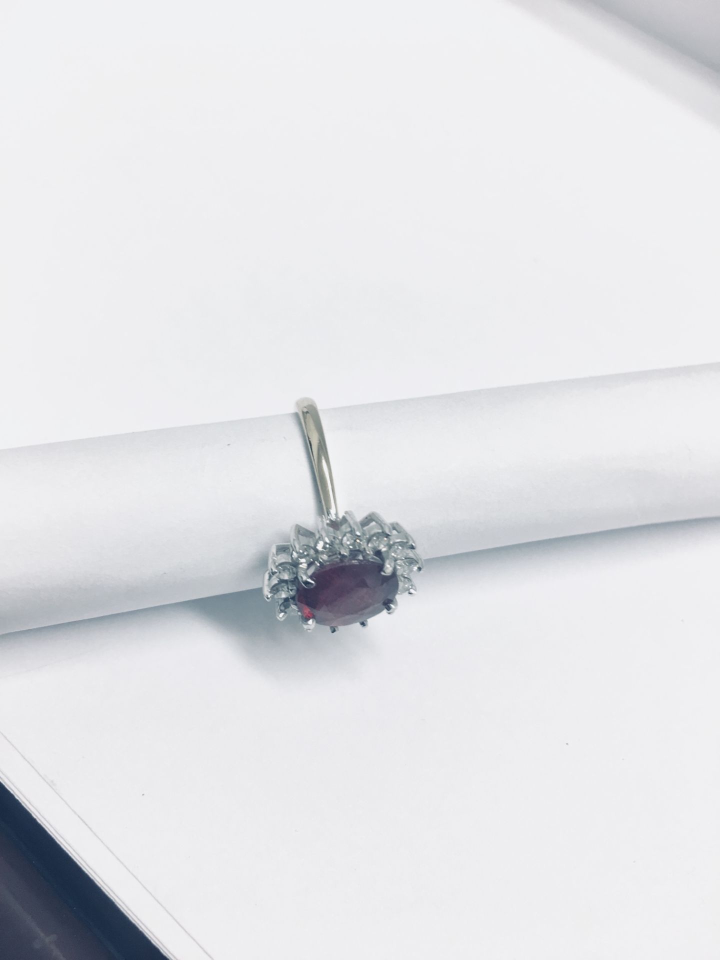 18ct white gold Ruby diamond cluster ring,2.50ct ruby (treated),9mmx7mm,0.56ct diamonds,si2 I - Image 3 of 3