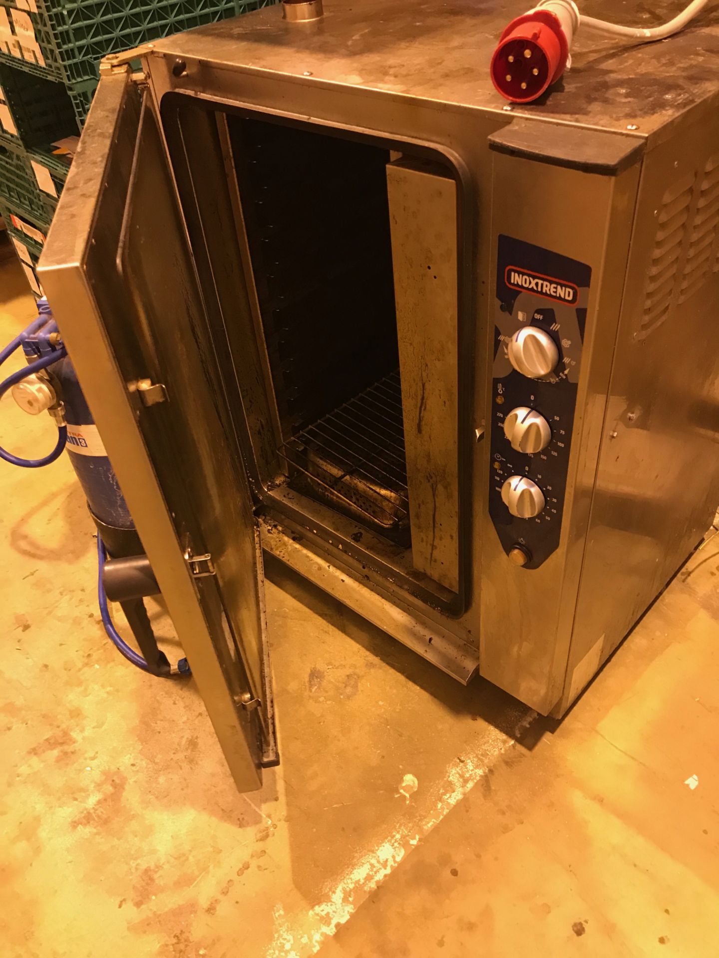 Inoxtrend - Glass Fronted Combination Oven - Electric with Water Filter - Image 8 of 10