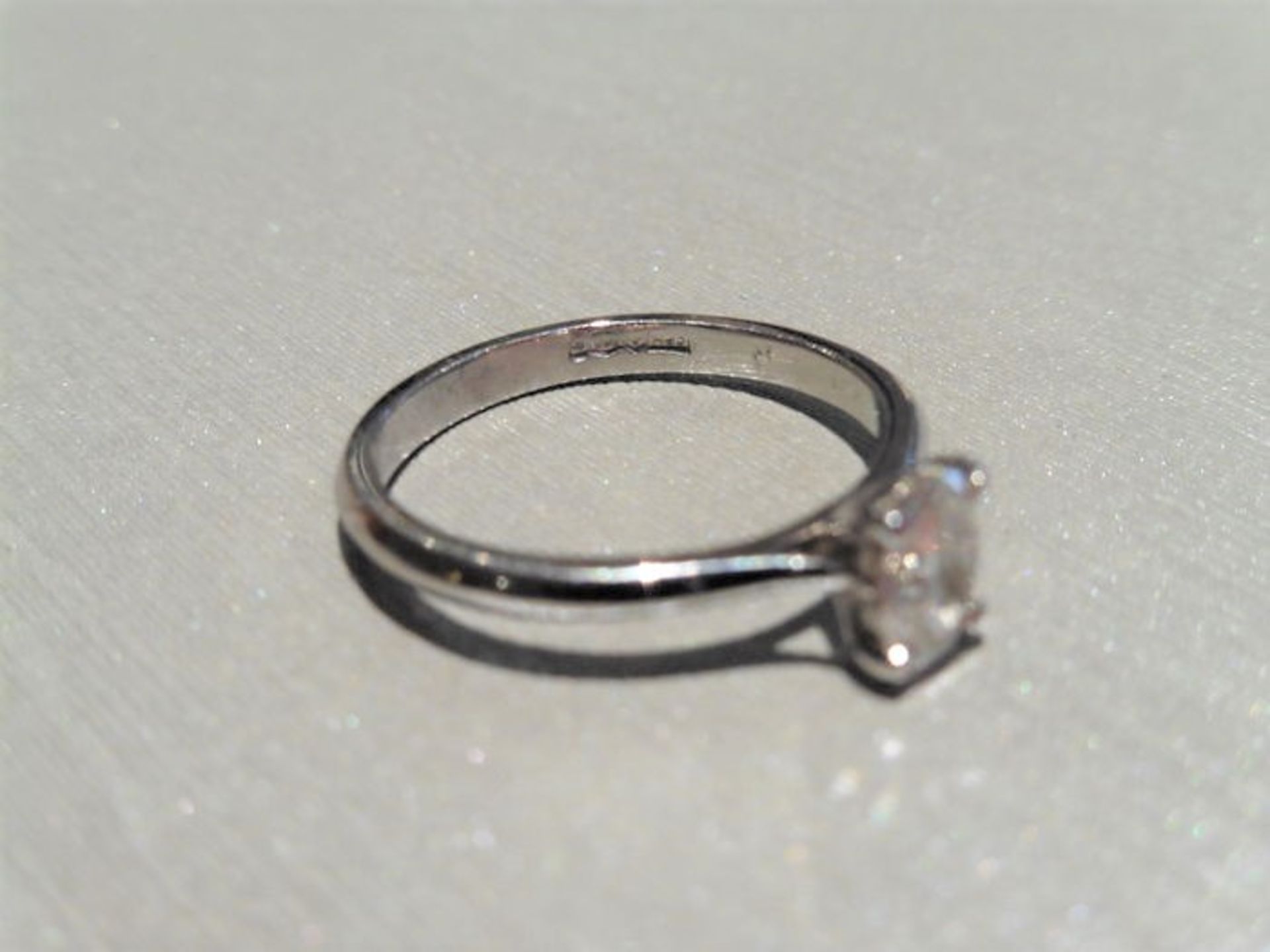 0.34ct diamond solitaire ring set with an oval cut diamond. I colour, si2 clarity. Set in platinum 4 - Image 3 of 3