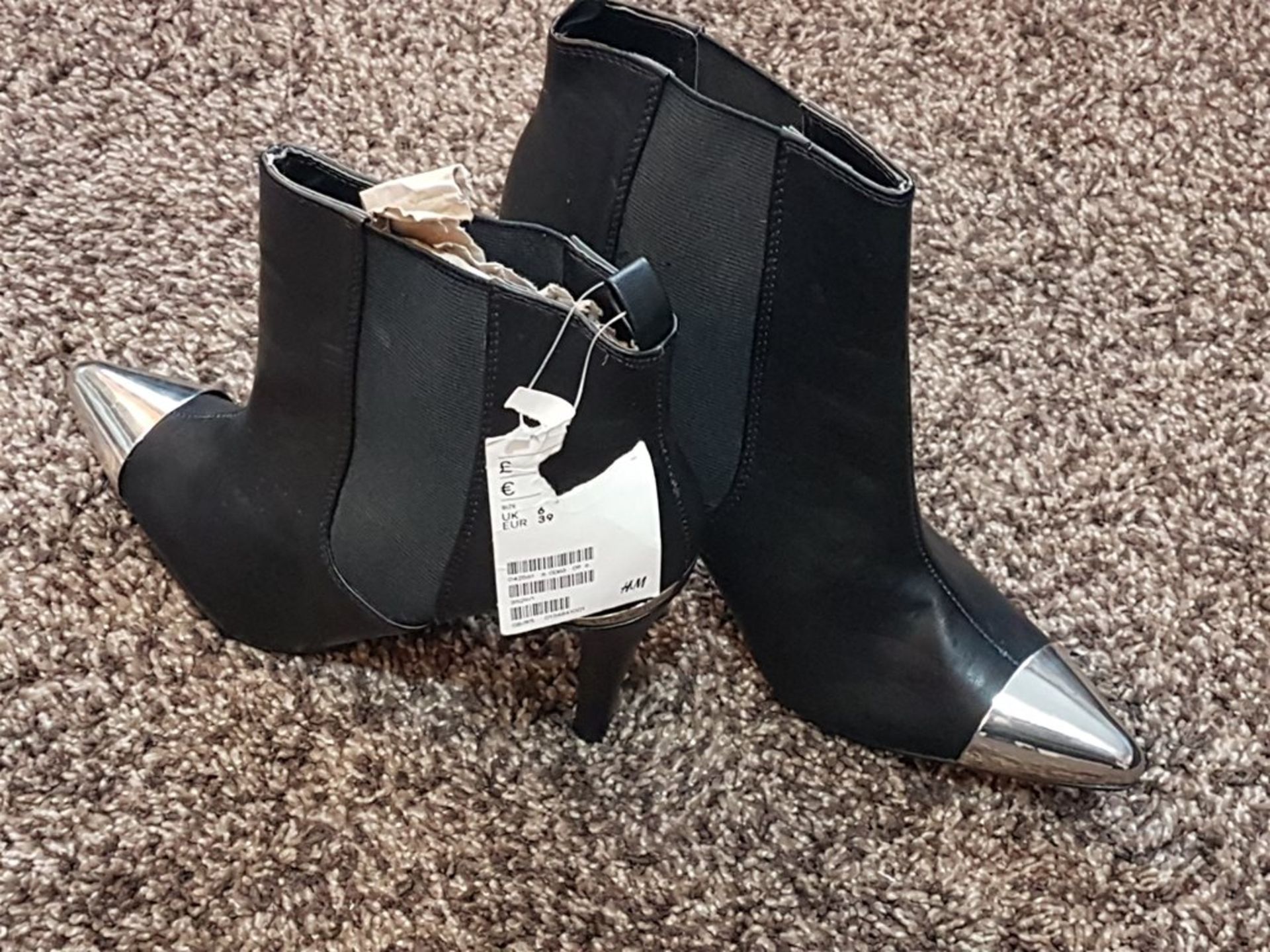 Brand New Unboxed H&M Black Boots Size 6 RRP å£35