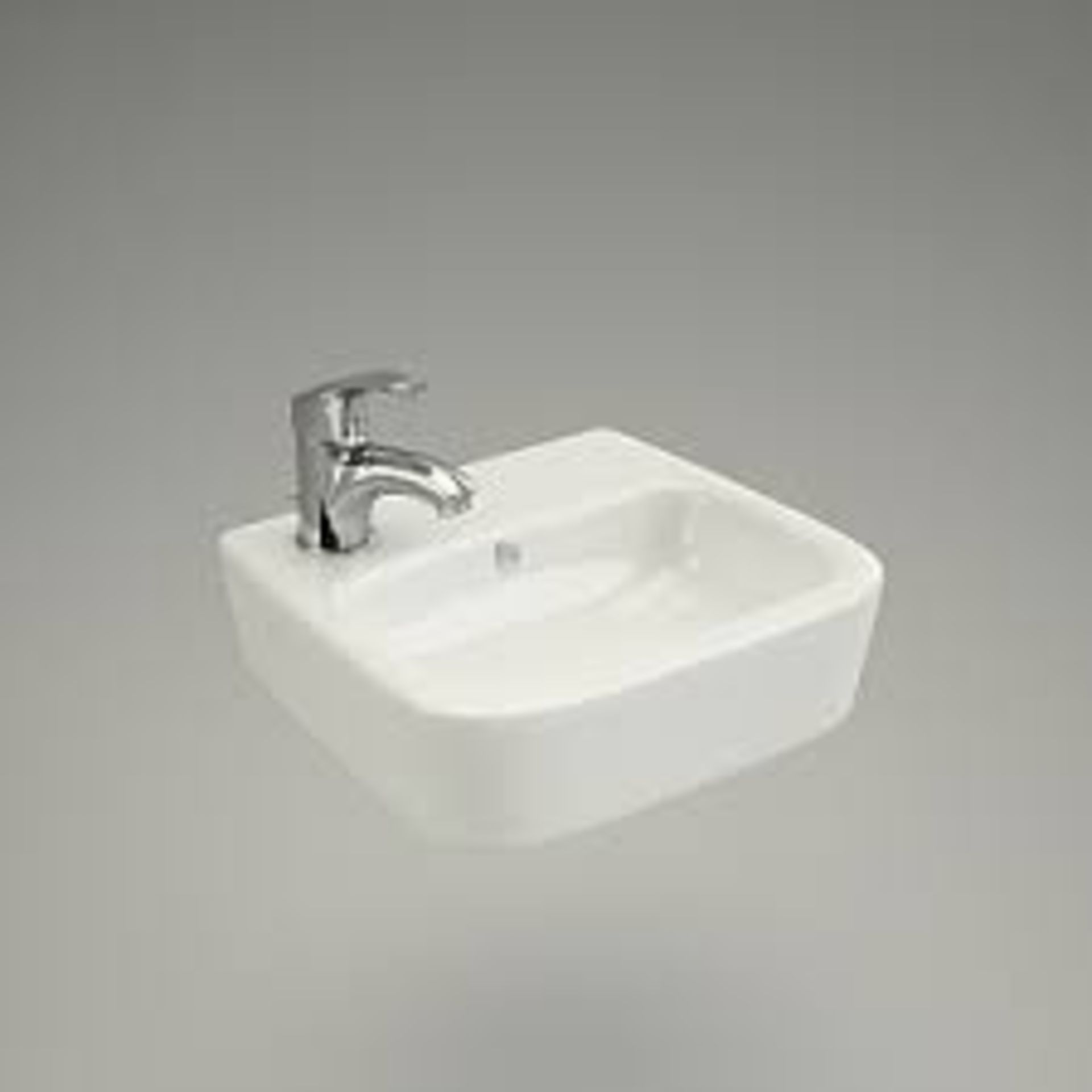 Pallet 314 - 27 x Facile 40cm Right hand basin