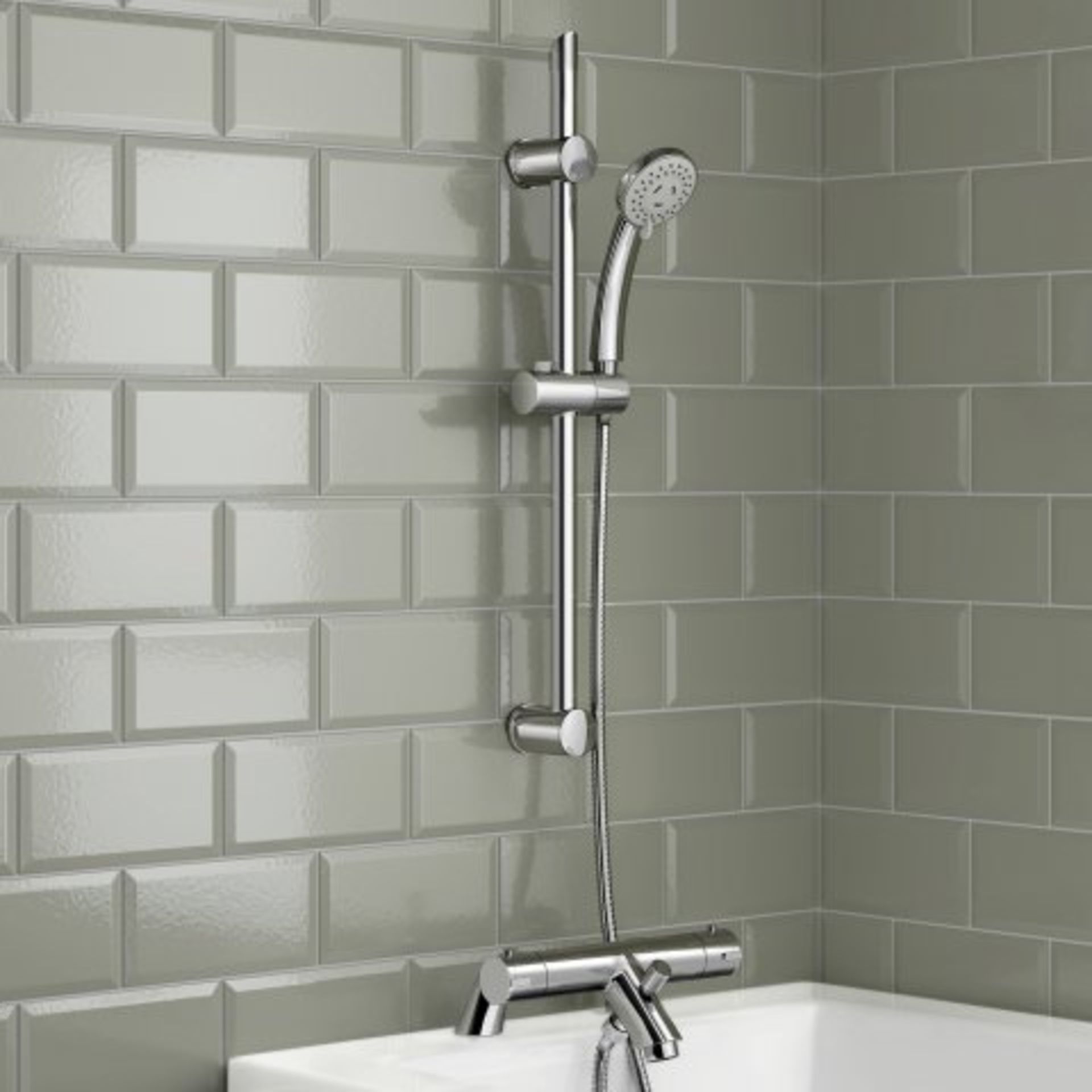 (I51) Round 3 Function Thermostatic Bar Mixer Kit with Designer Bath Filler RRP £249.99 Echoing