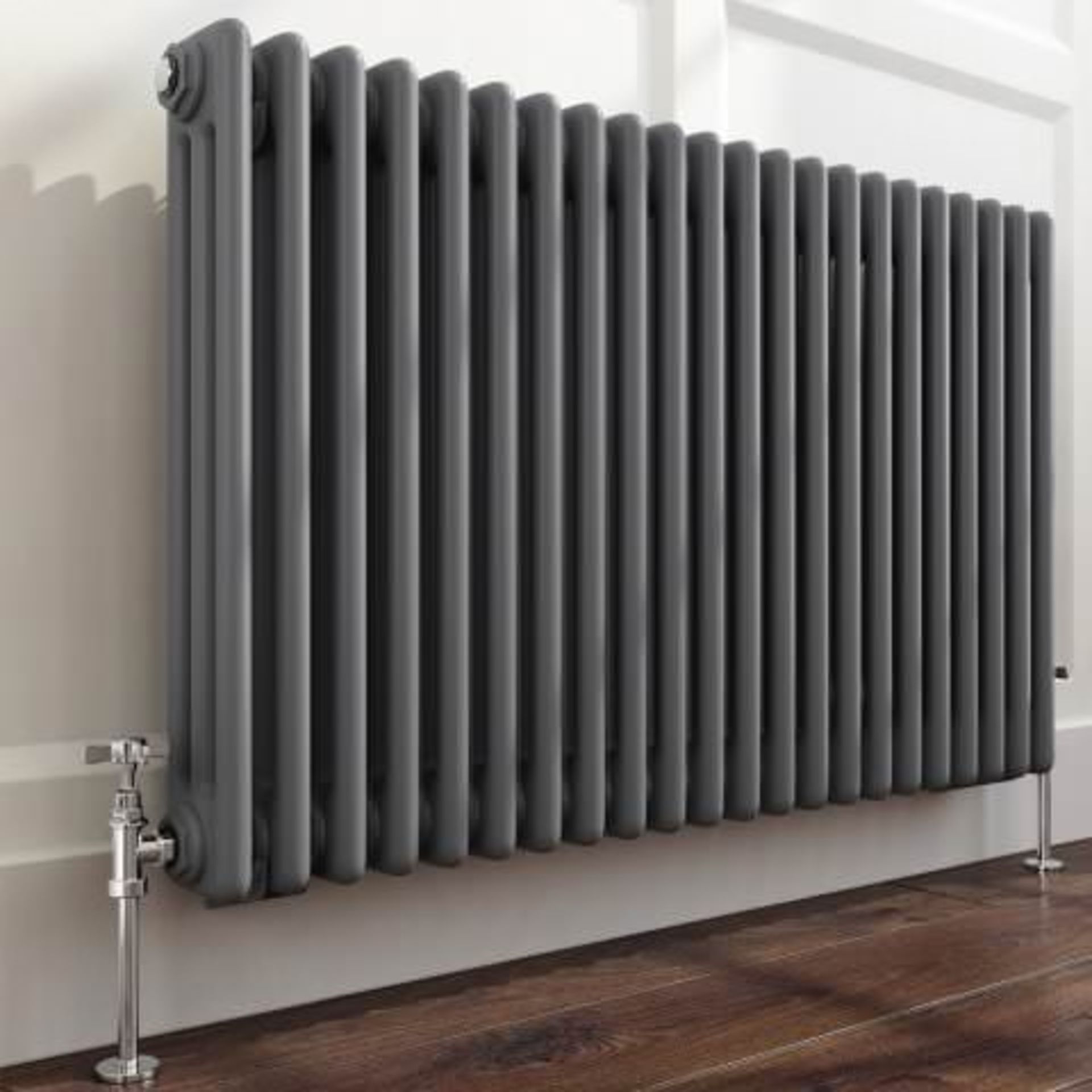 (I98) 600x1000mm Anthracite Triple Panel Horizontal Colosseum Traditional Radiator RRP £379.99 For - Bild 3 aus 3