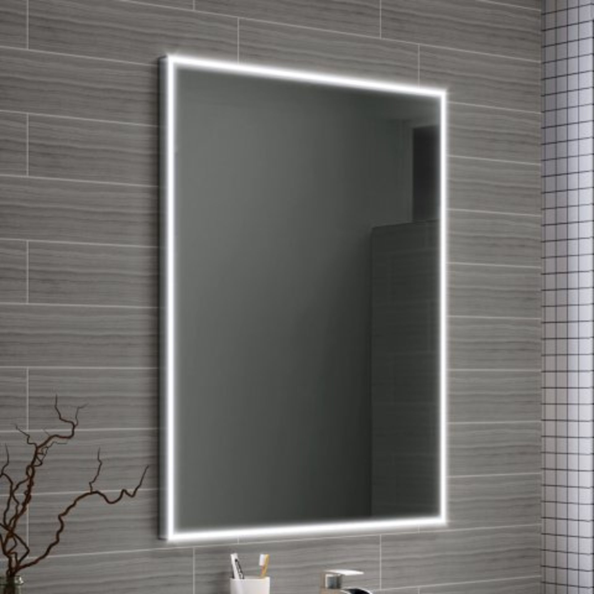 (I69) 800x600mm Cosmic Illuminated LED Mirror RRP £349.99 A rectangular mirror with LED