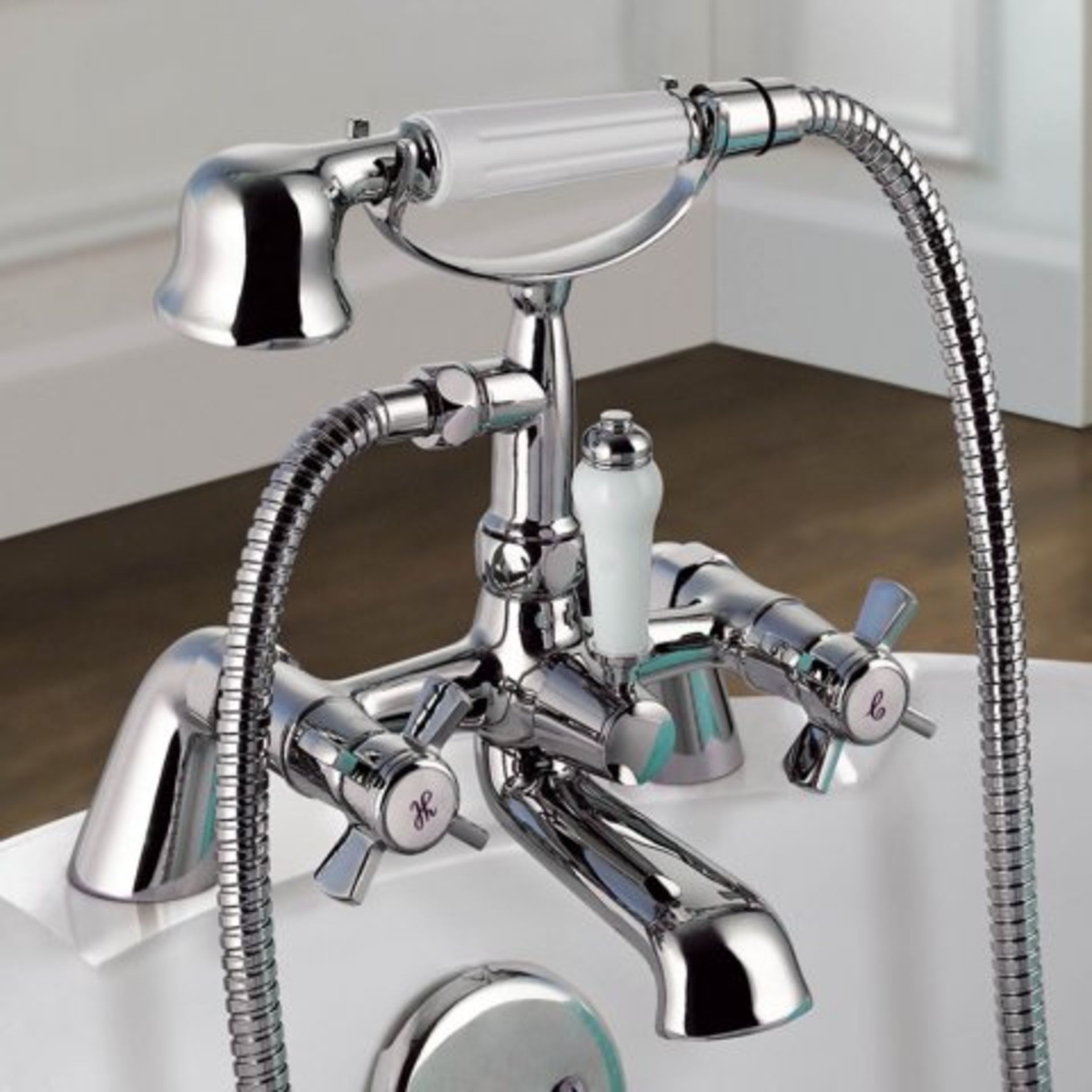 (I64) Cambridge Traditional Bath Mixer Tap with Hand Held Shower Our great range of traditional taps