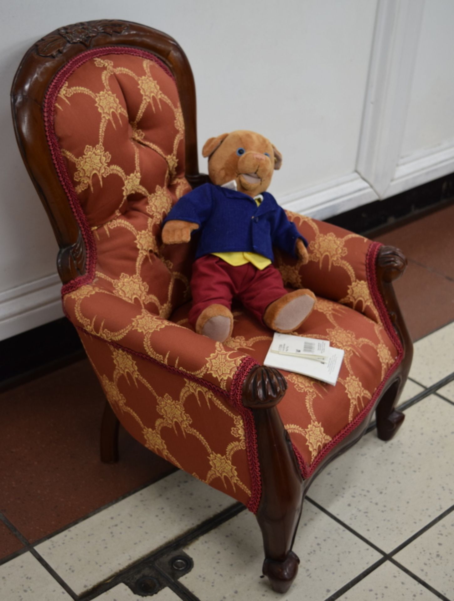 Child's Chesterfield Button-back chair In lovely condition - Image 2 of 4