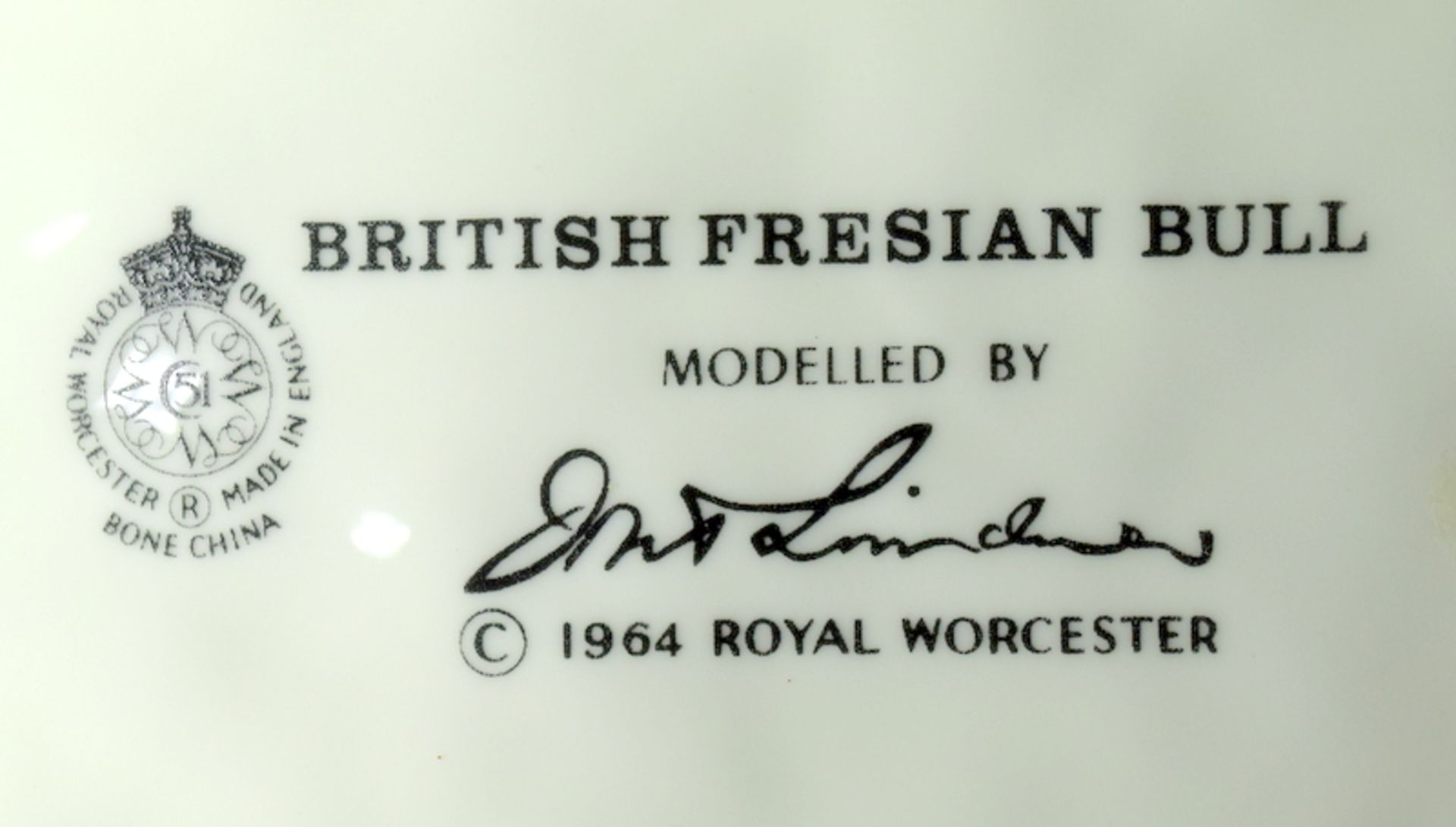 Royal Worcester British Friesian Bull By Doris Lindner - Image 4 of 4