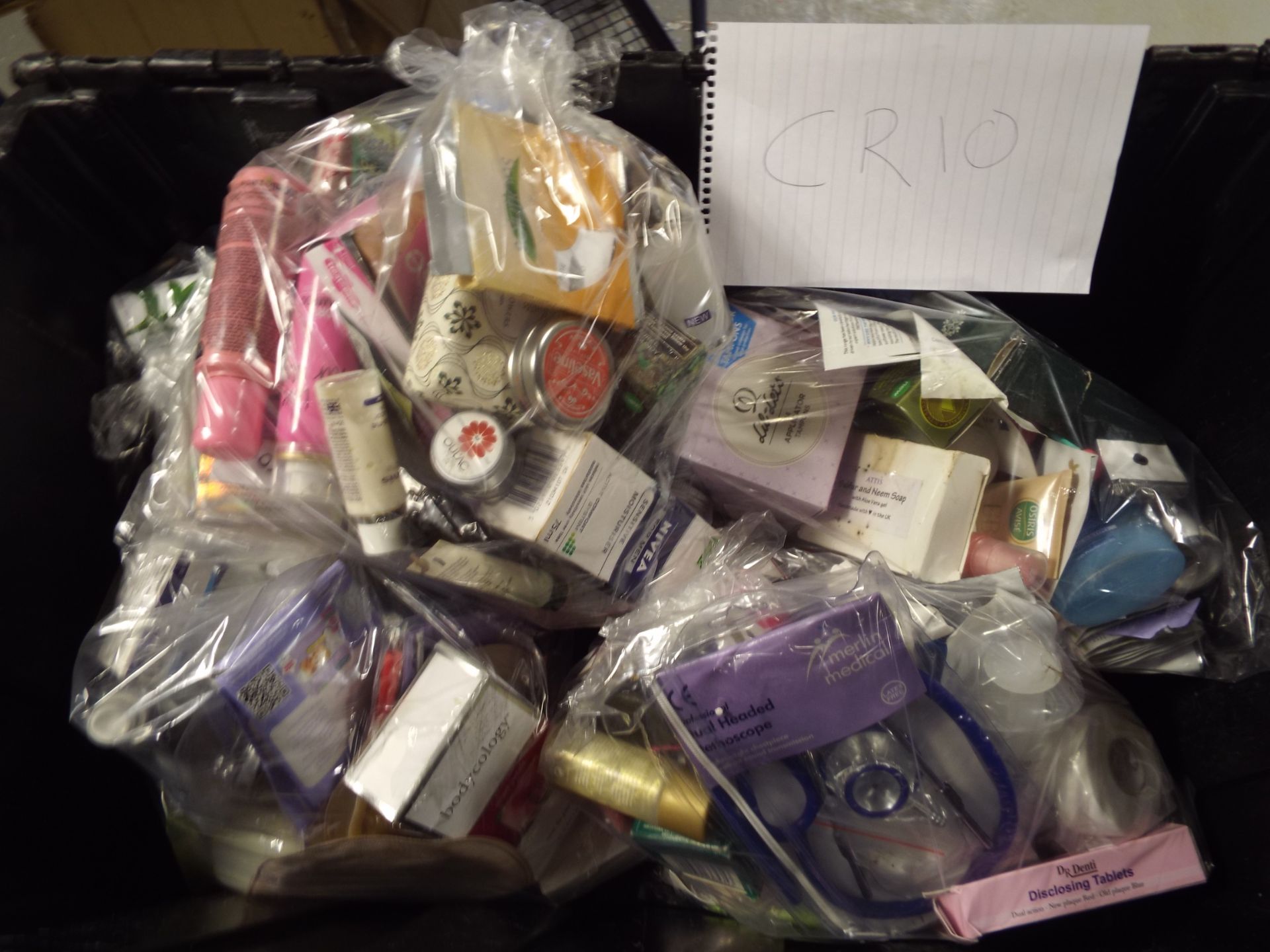 No Reserve : Over 100 items of various cosmetics inc various brands make up, shampoo, creams etc