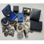 Vintage Retro Parcel of Costume Jewellery & Boxes