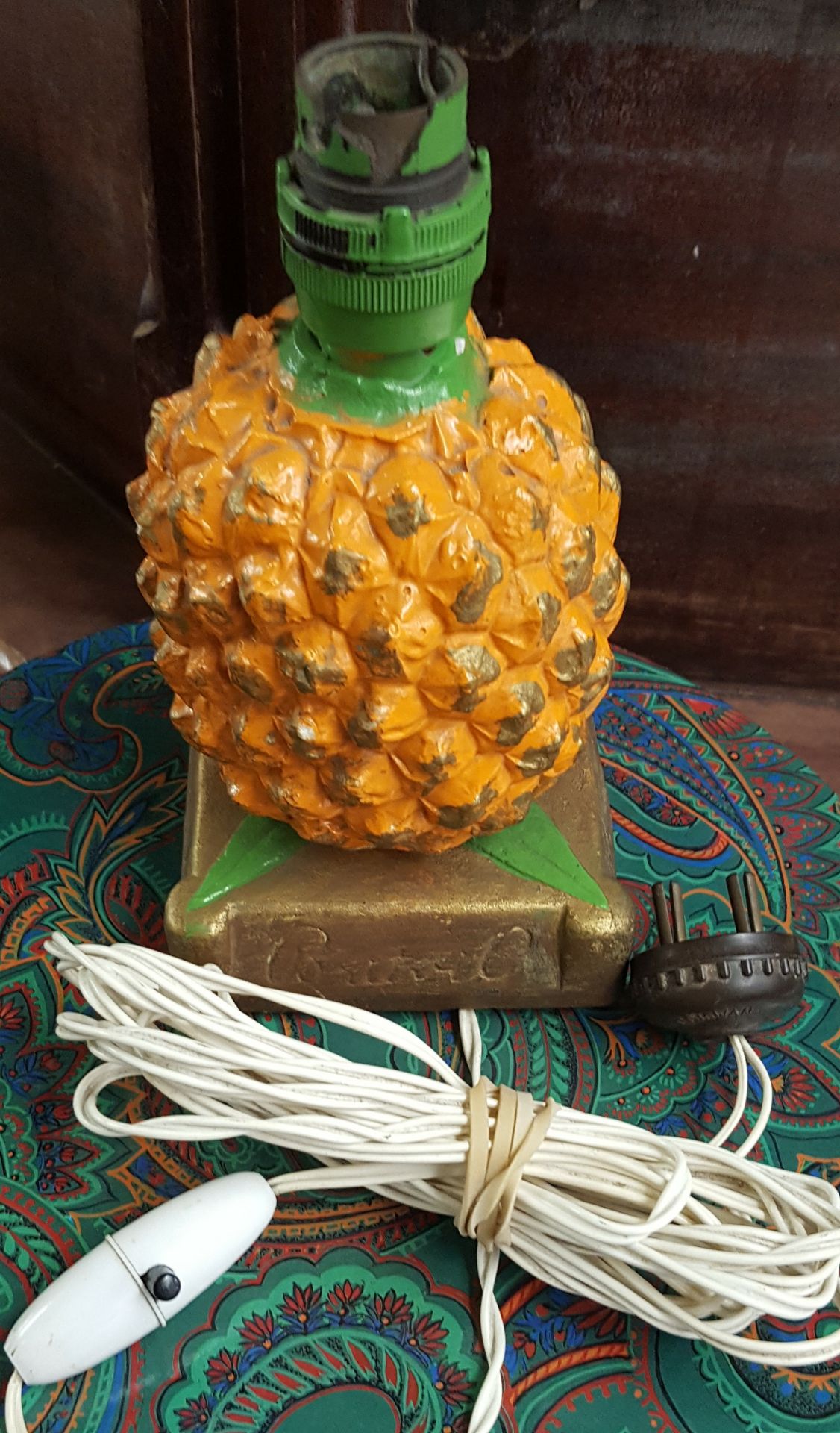 Vintage Retro Kitch Britvic Pineapple Lamp