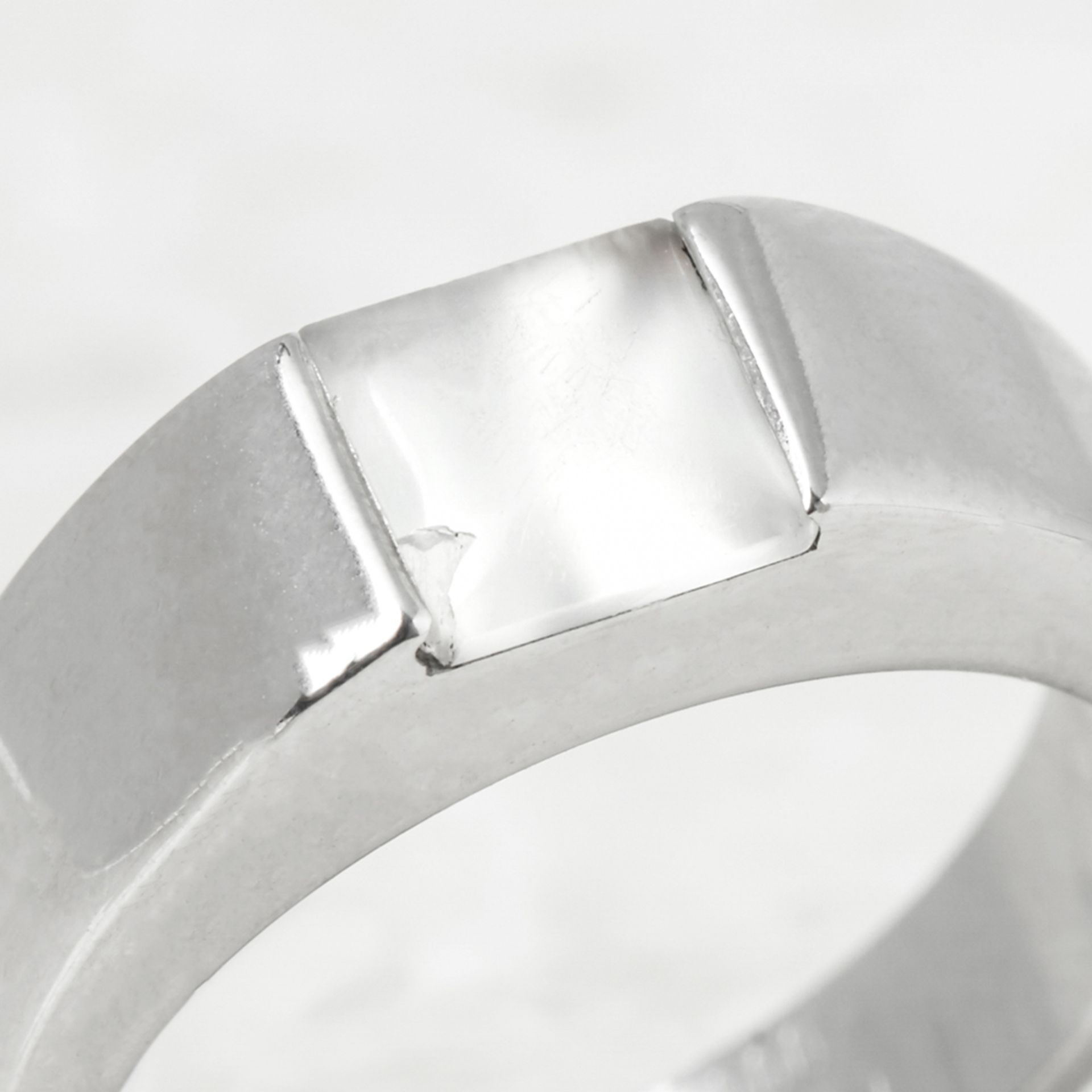 Cartier 18k White Gold Moonstone Tank Ring - Image 5 of 6