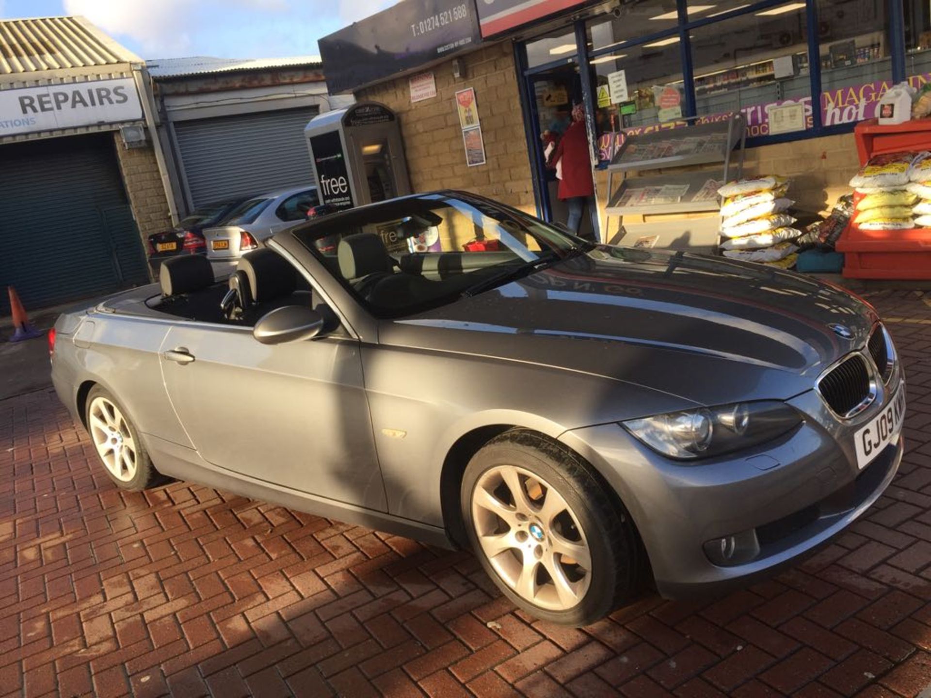 BMW 320i SE Convertible 2009 09 170BHP