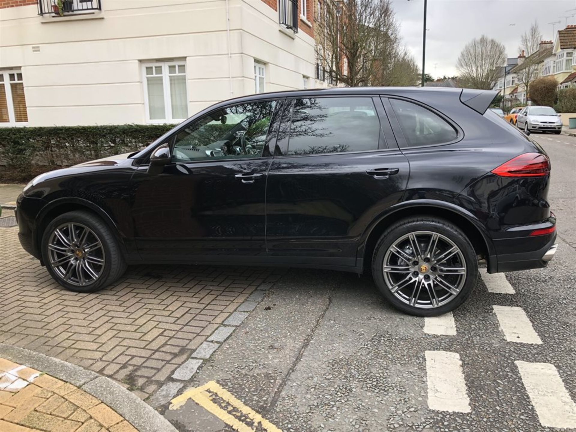 Porsche Cayenne Platinum Edition S Diesel 5dr Tiptronic - Image 7 of 10