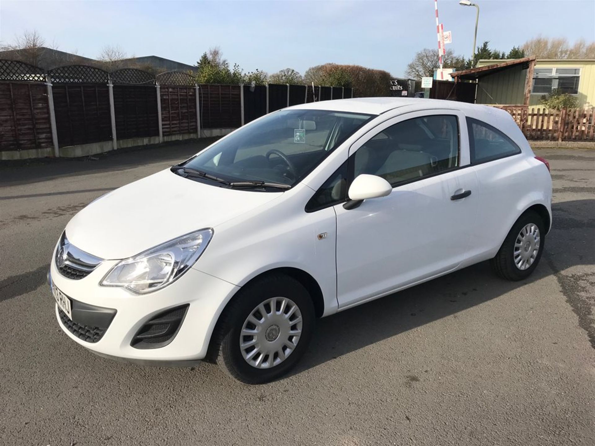 Vauxhall Corsa 1.0i 12v ecoFLEX 3dr - Bild 3 aus 8